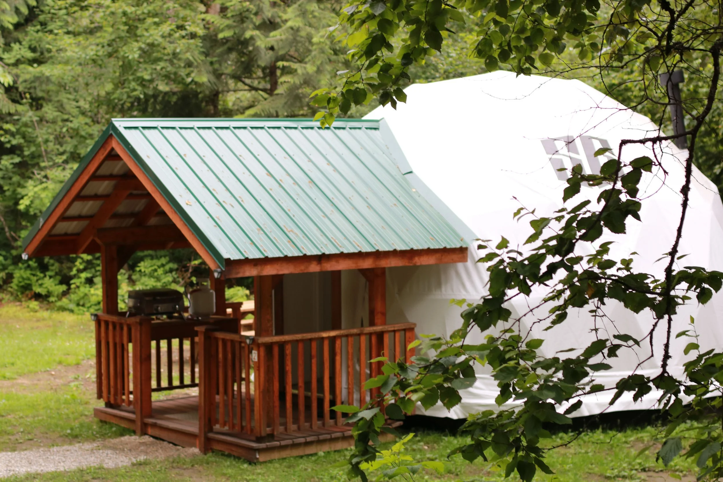 Revelstoke RV &amp; Cabin Resort: The Complete Guide (Revelstoke, BC)