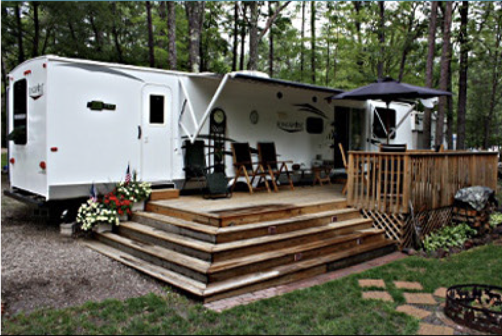 campsite_trailer_deck.png