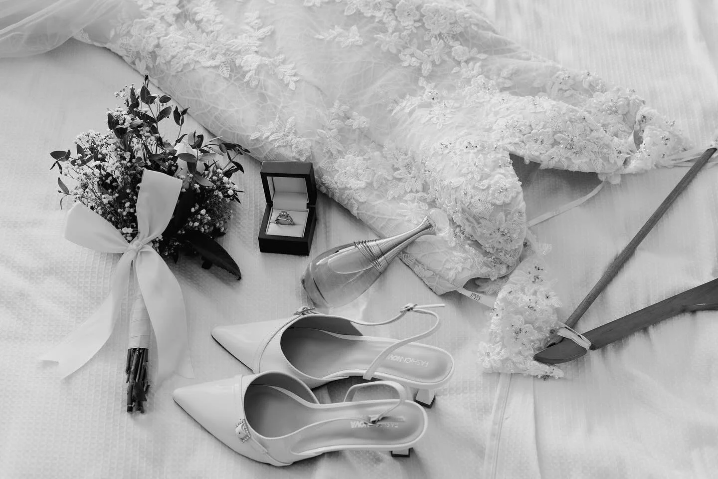 Nitiyanand &amp; Berenice 🤍
.
.
.
.
#weddingdress 
#love 
#bride 
#weddingphotography 
#photography 
#blackandwhite