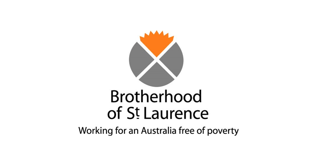 Laurie’s customers, Fernando and Kate embracing by the lake on their wedding day.