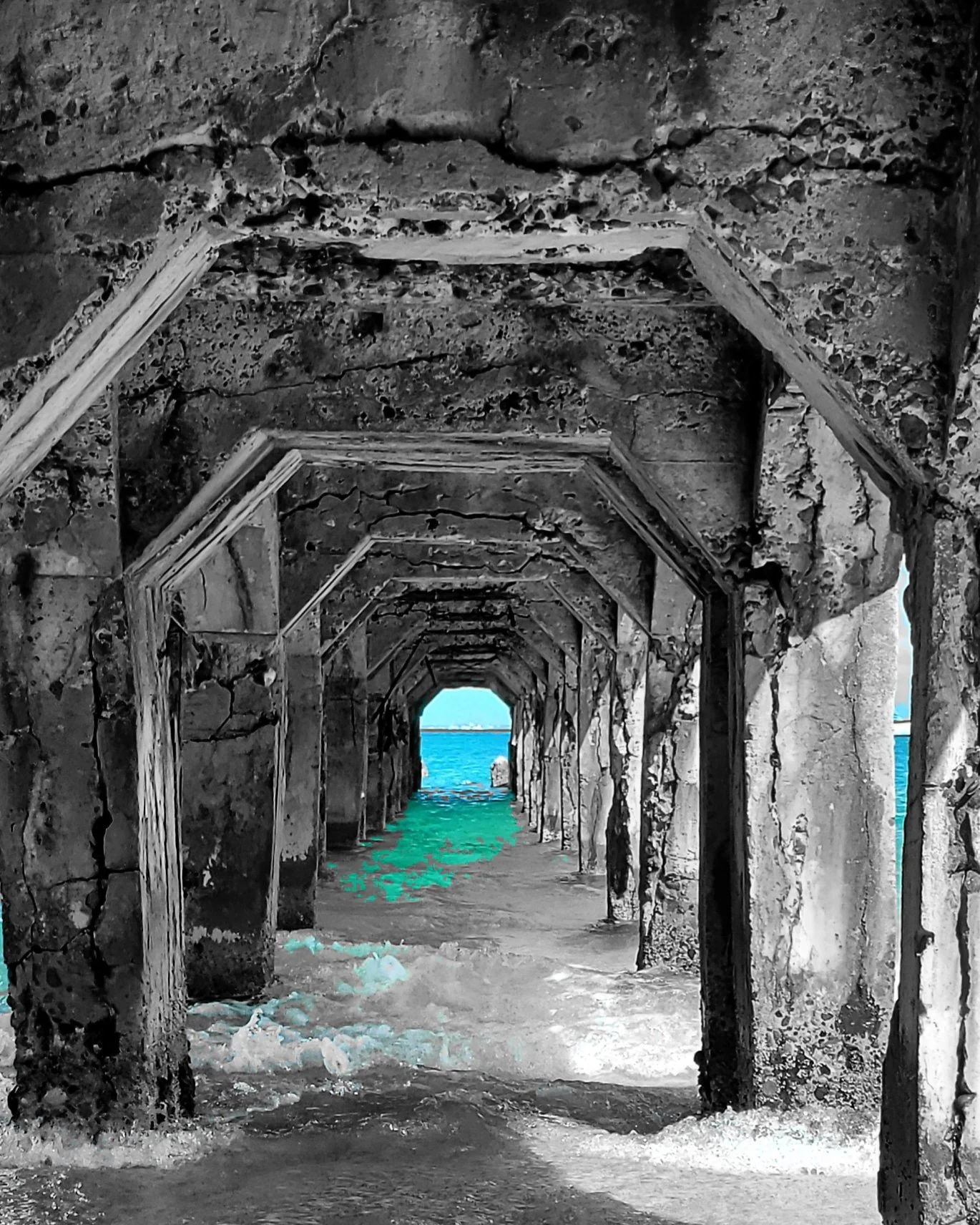 Under the Pier Black/White