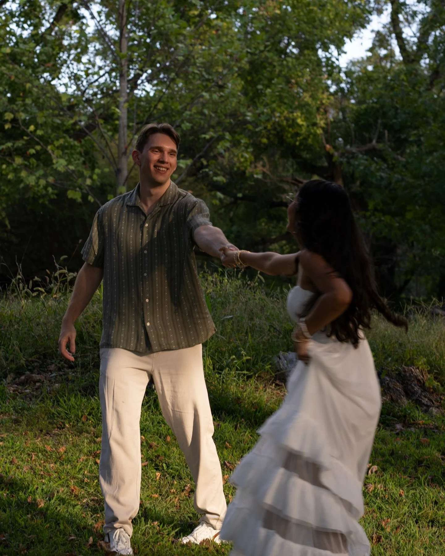 Thomas + Bianca

The dreamiest engagement session in a small Arkansas river town.

I grew up coming to this part of Arkansas and since moving here, l&rsquo;ve been SO eager to document love in it. Everything about this place is perfect to me- the way