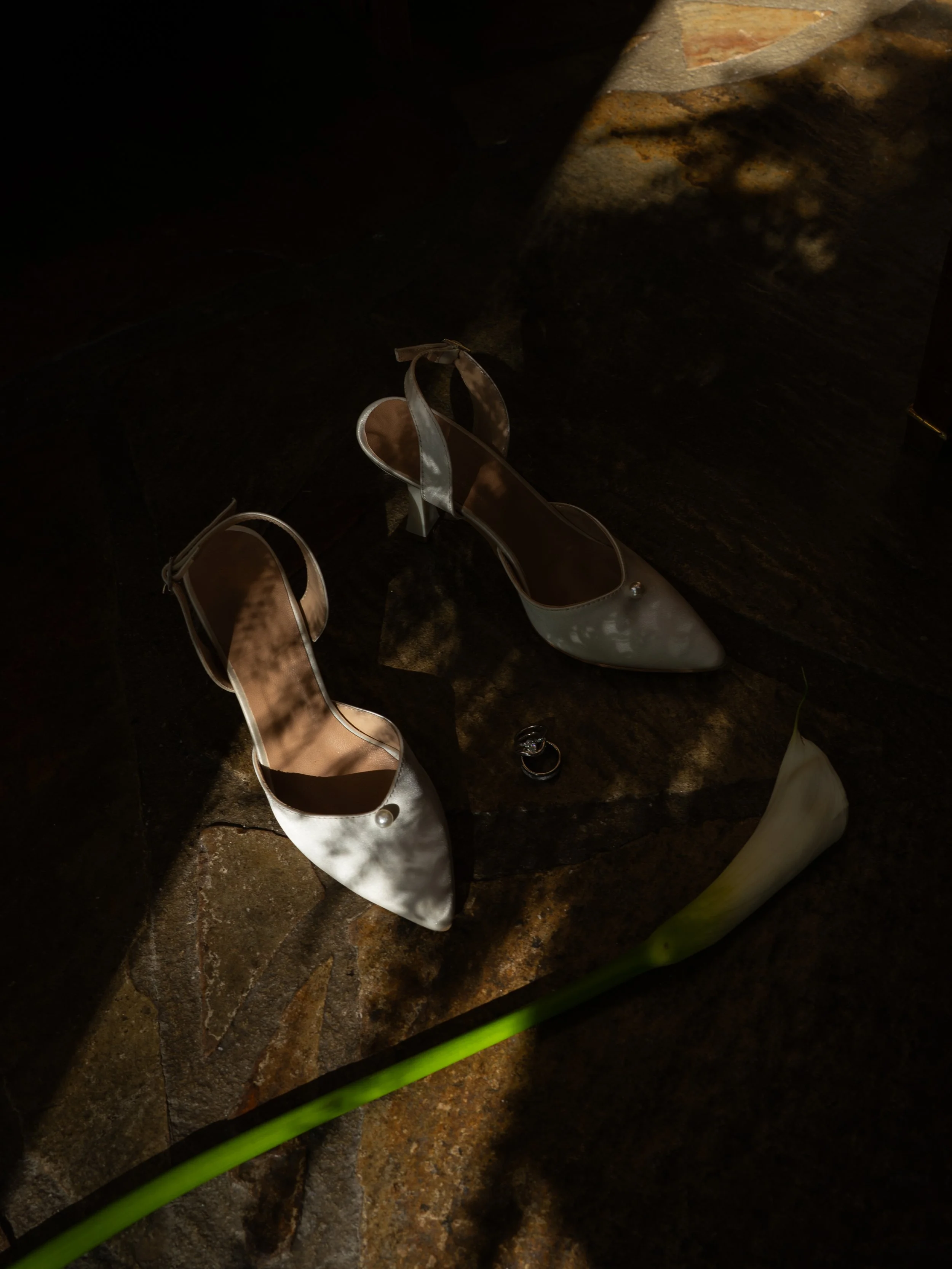 Bridal details in the Mildred B Cooper Memorial Chapel in Bella Vista, Arkansas