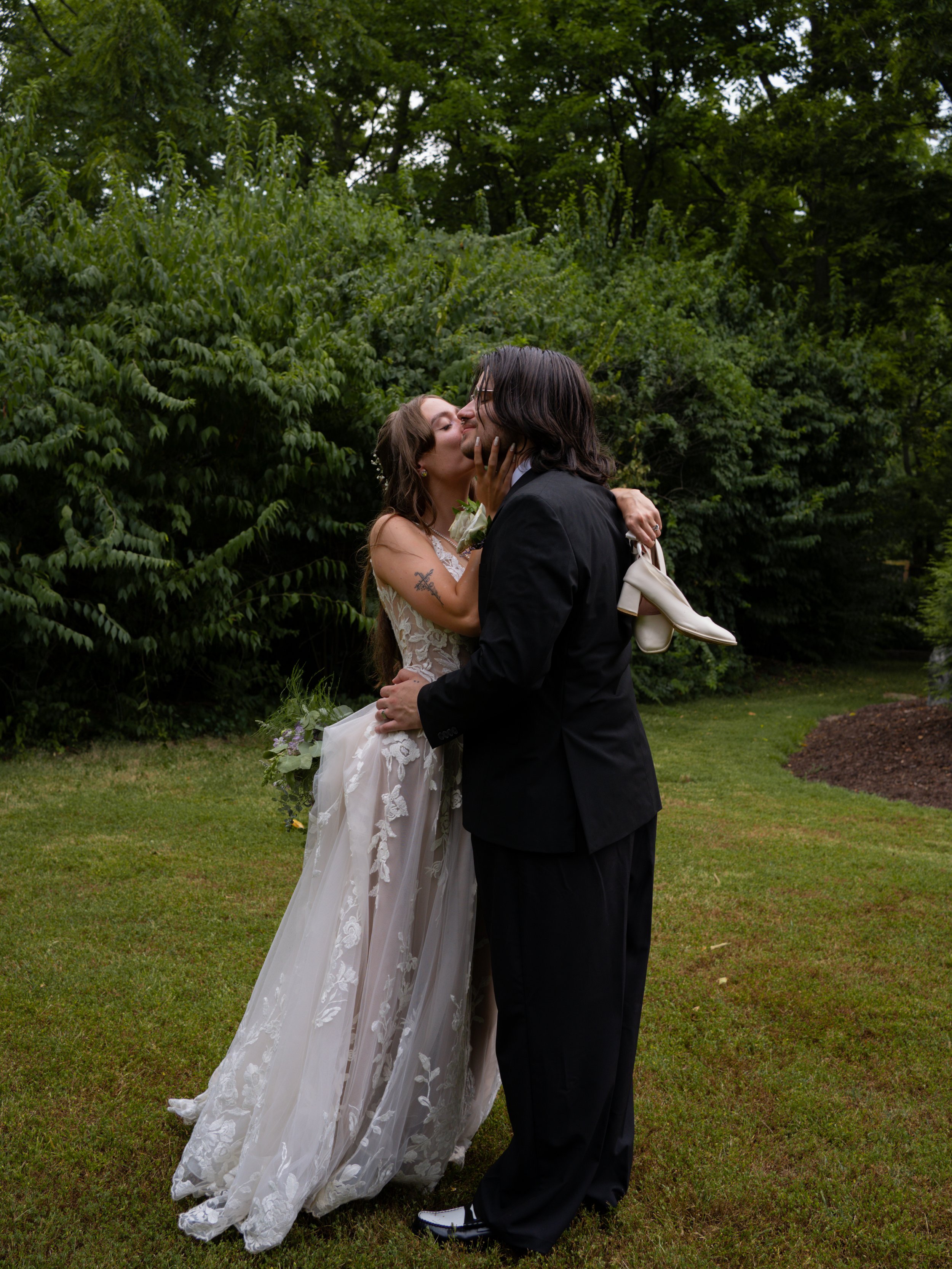 An intimate moment in O’Fallon, Missouri, capturing connection and warmth in a natural setting.