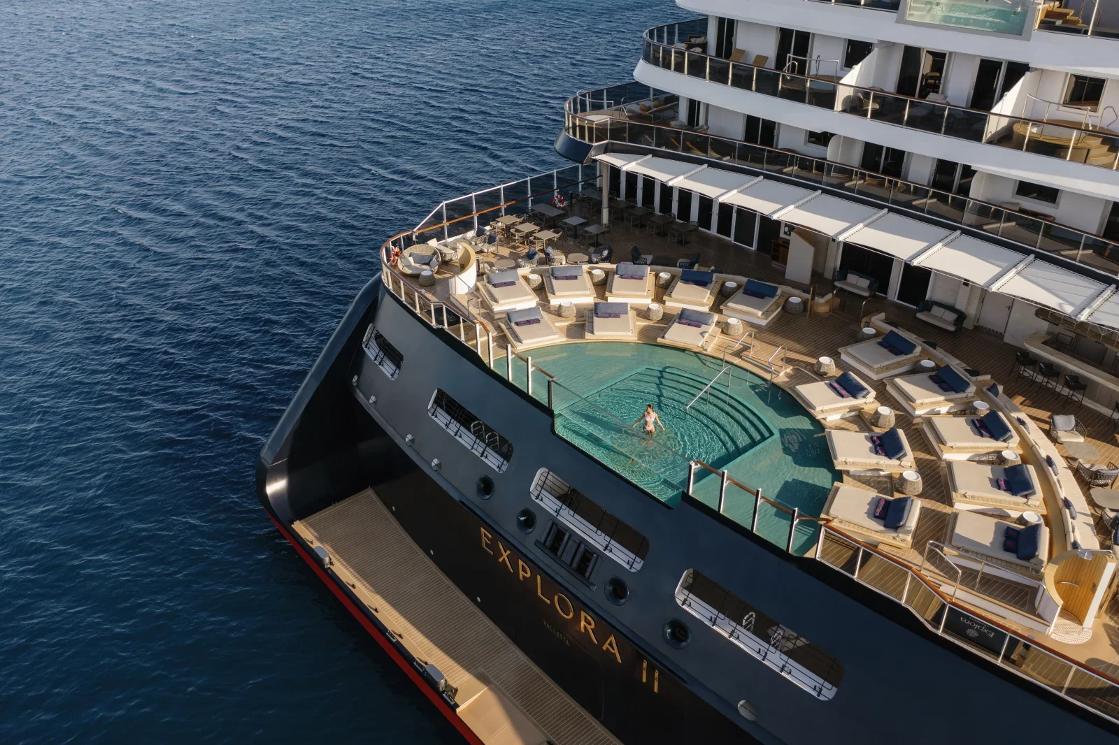 Ocean Cruising for the Discerning Traveler: 10 Lines Worth Knowing