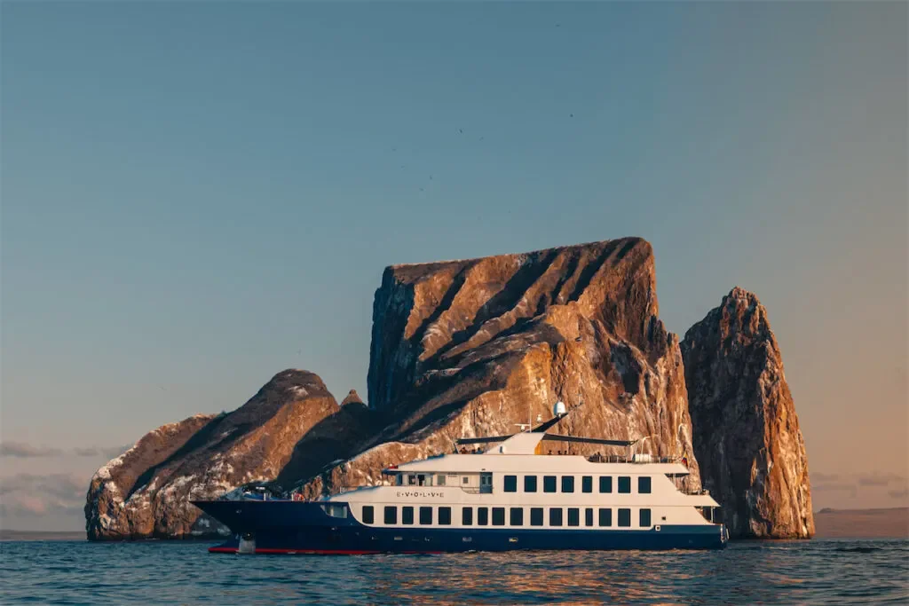 Galápagos wildlife and expedition vessel in the Galápagos Islands