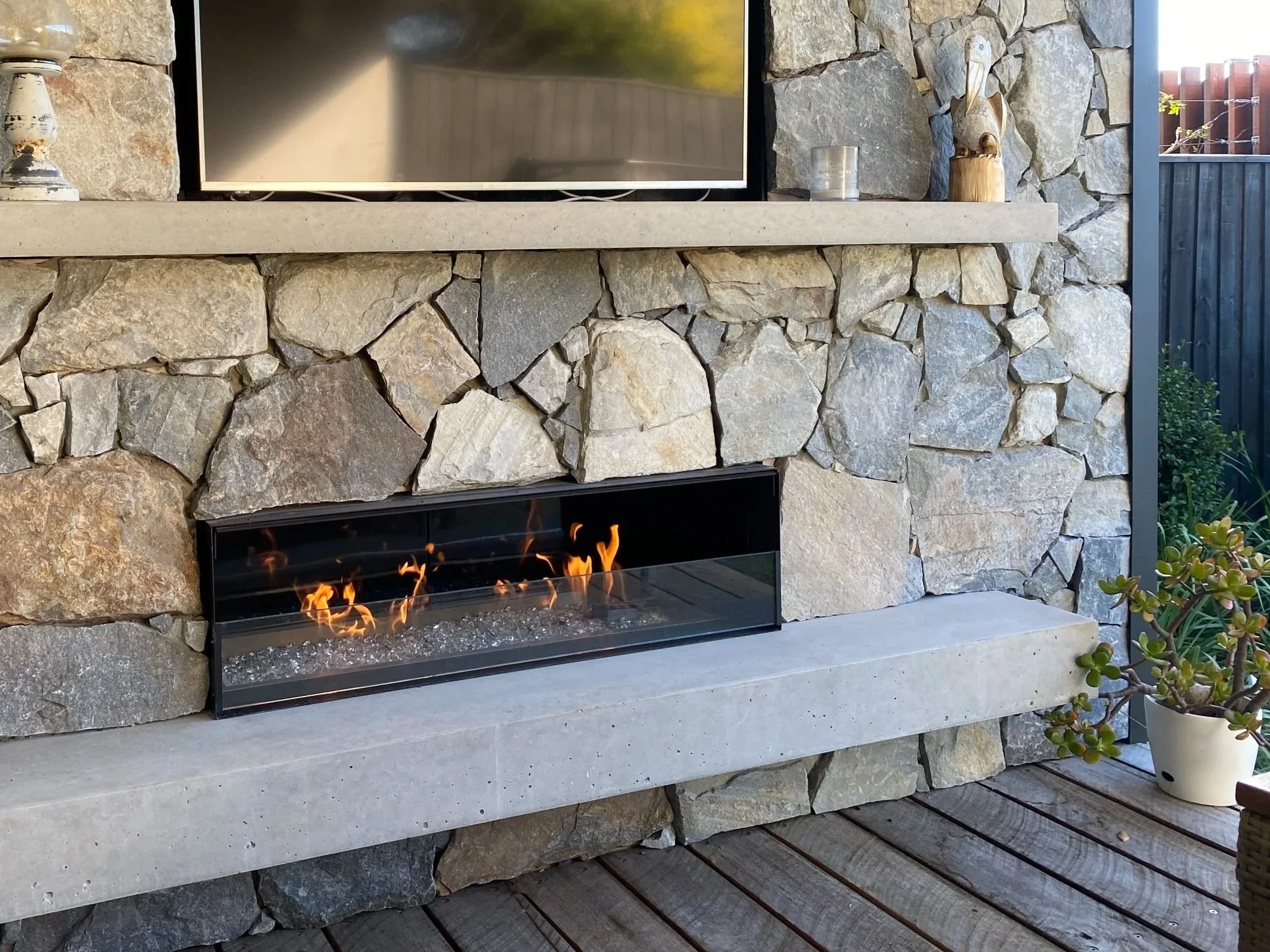 Horizon Patio Panoramic Outdoor Fireplace