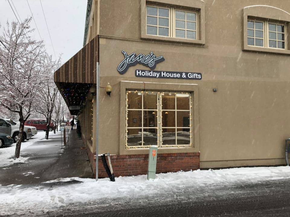 James Holiday House.jpg