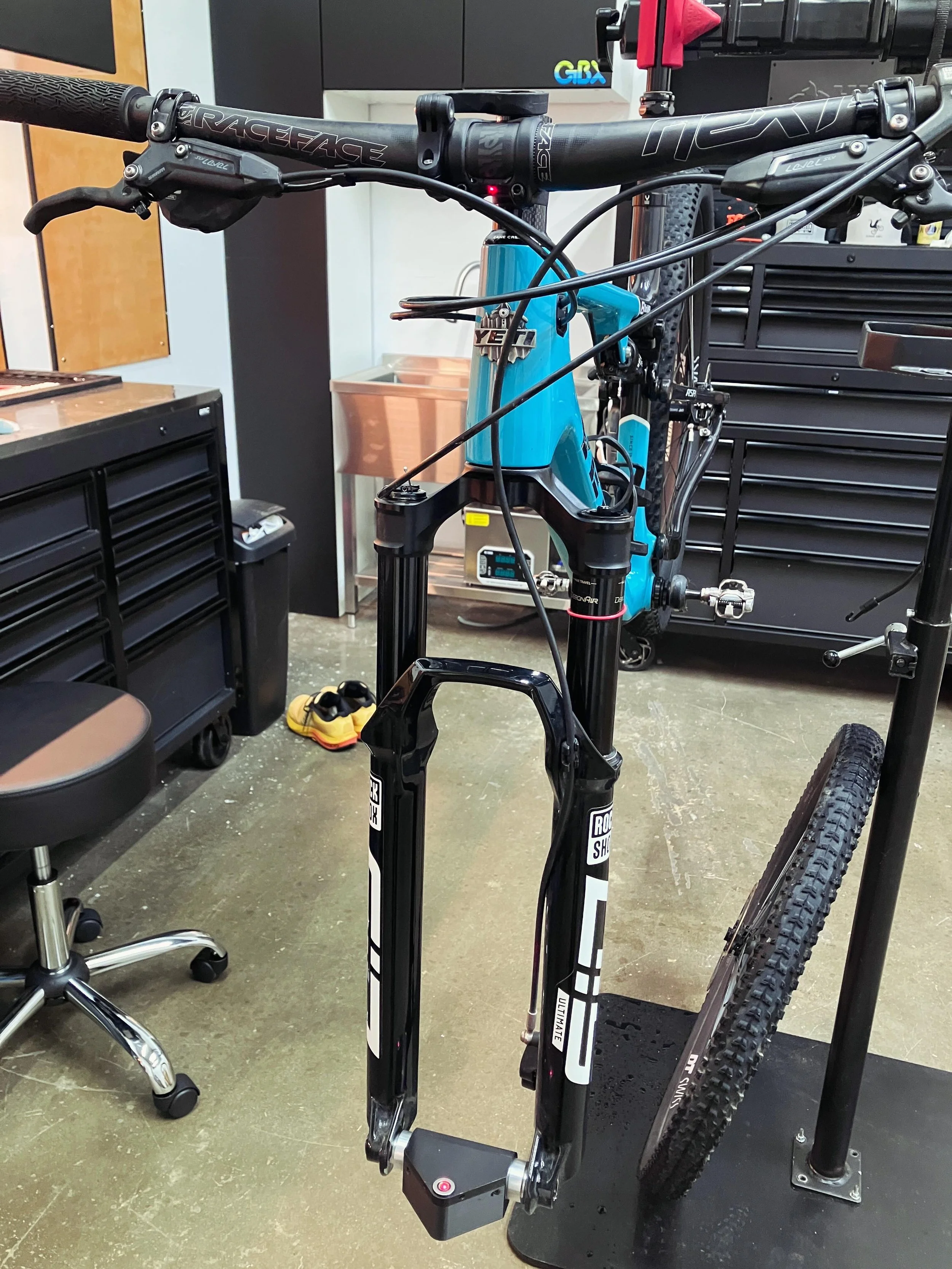 Even a quick tubeless reset and pre-race inspection gets the stem alignment tool! #yeticycles #maxxismtb