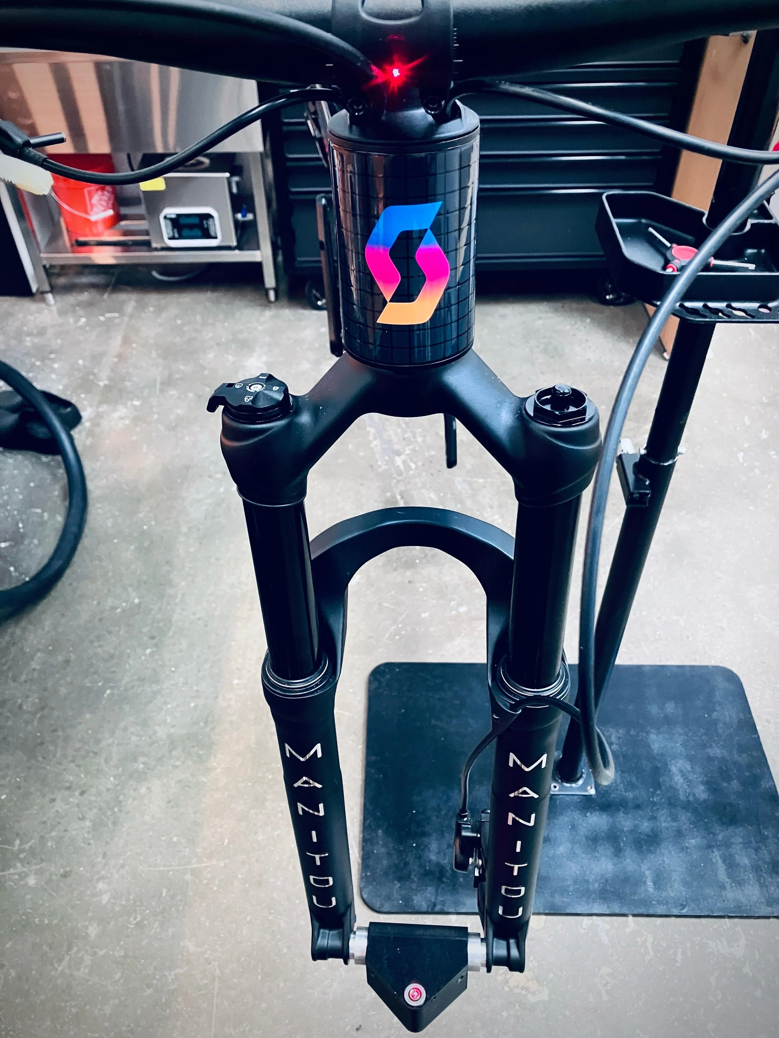 Our first day open and a customer brought in a new bike build for a junior rider!!! Even a teenager gets the royal treatment of a laser-aligned stem. #newbikeday #scottbikesofficial