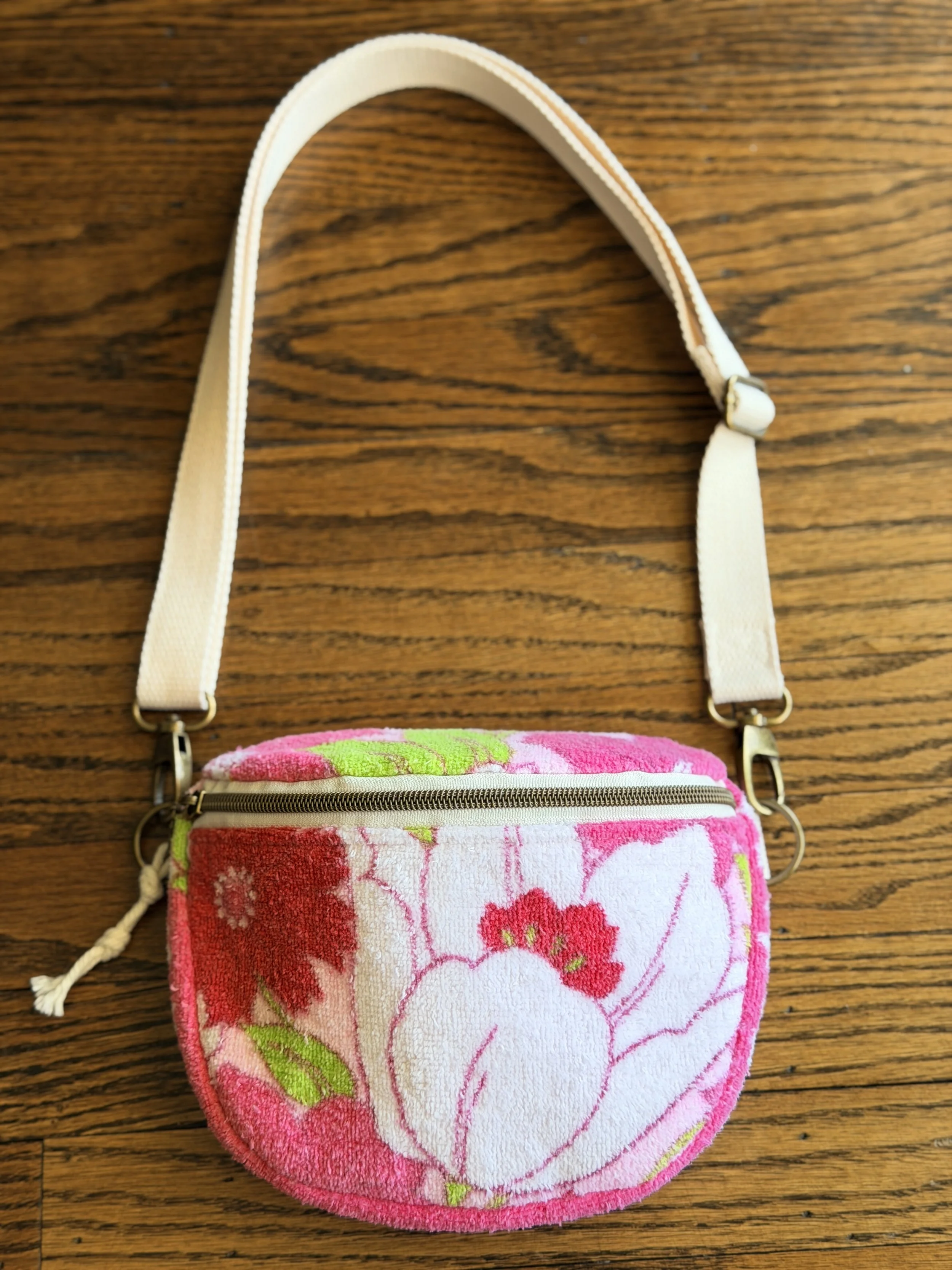 Crossbody Belt Bag Mini - Cherry Bomb