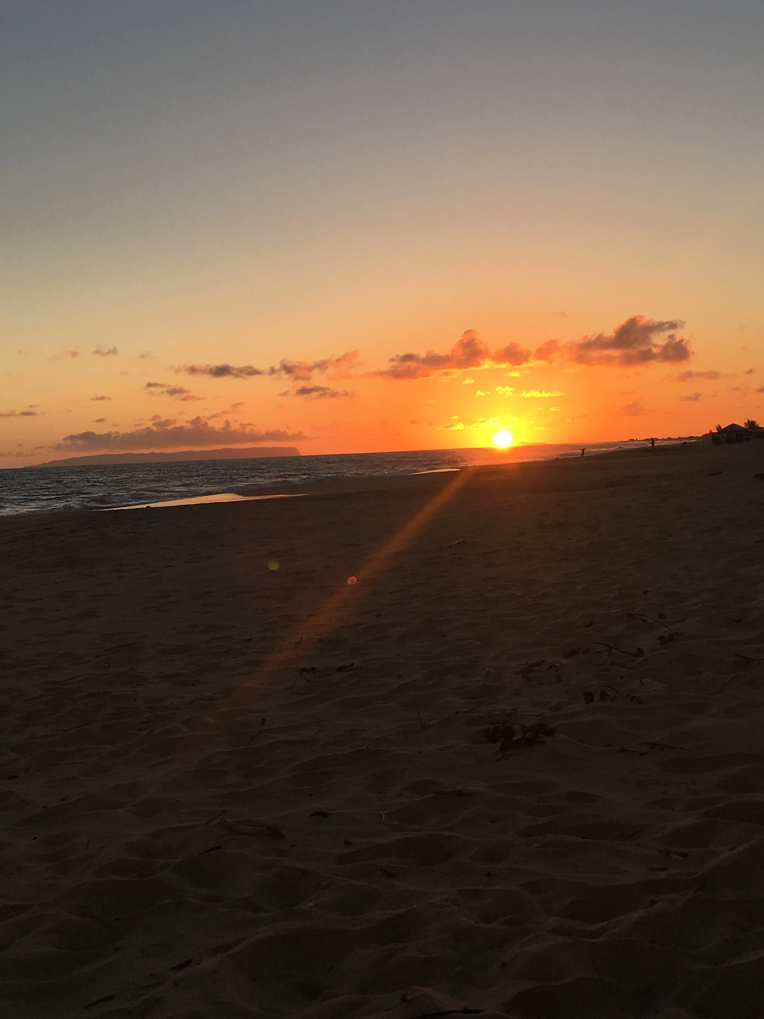 FORBIDEN ISLAND NIIHAU WHITE SAND BEACH KEKAHA SUNSET