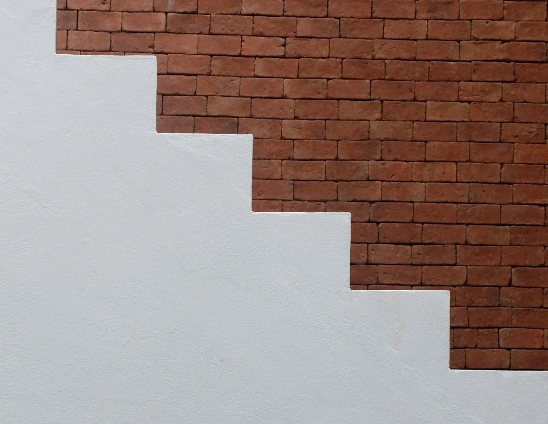 DE-CLUTTERING - THE PSYCHOLOGY &amp; THE PRE-SALE NECESSITY