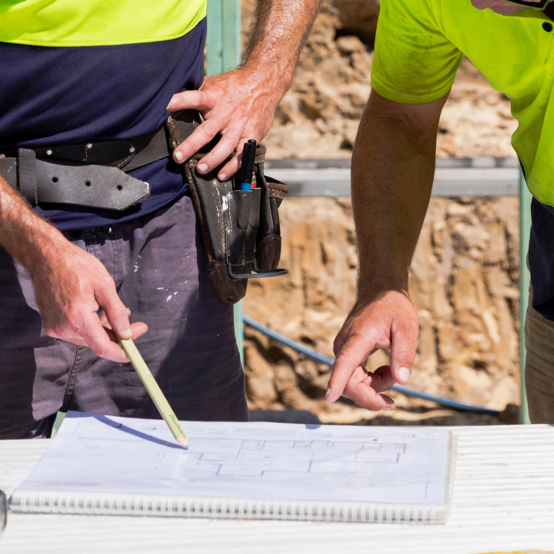 HOW TO PICK YOUR BUILDER