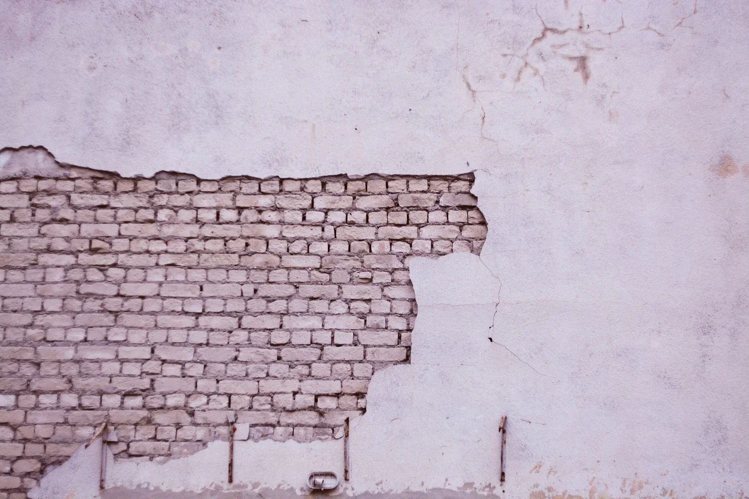 HOME MAINTENANCE MADE EASY - THE BUILDING EXTERIOR