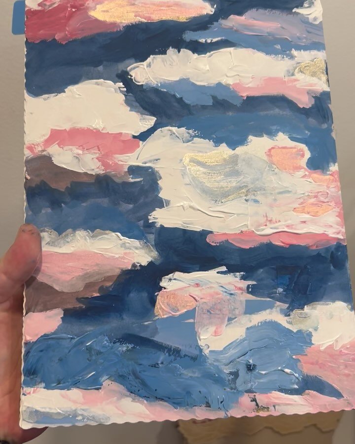 Was struggling with &ldquo;end of year art&ldquo; today.  Ending up painting the back of my notebook and LOVED IT!
#gauche #watercolour #sparkles #arttherapy