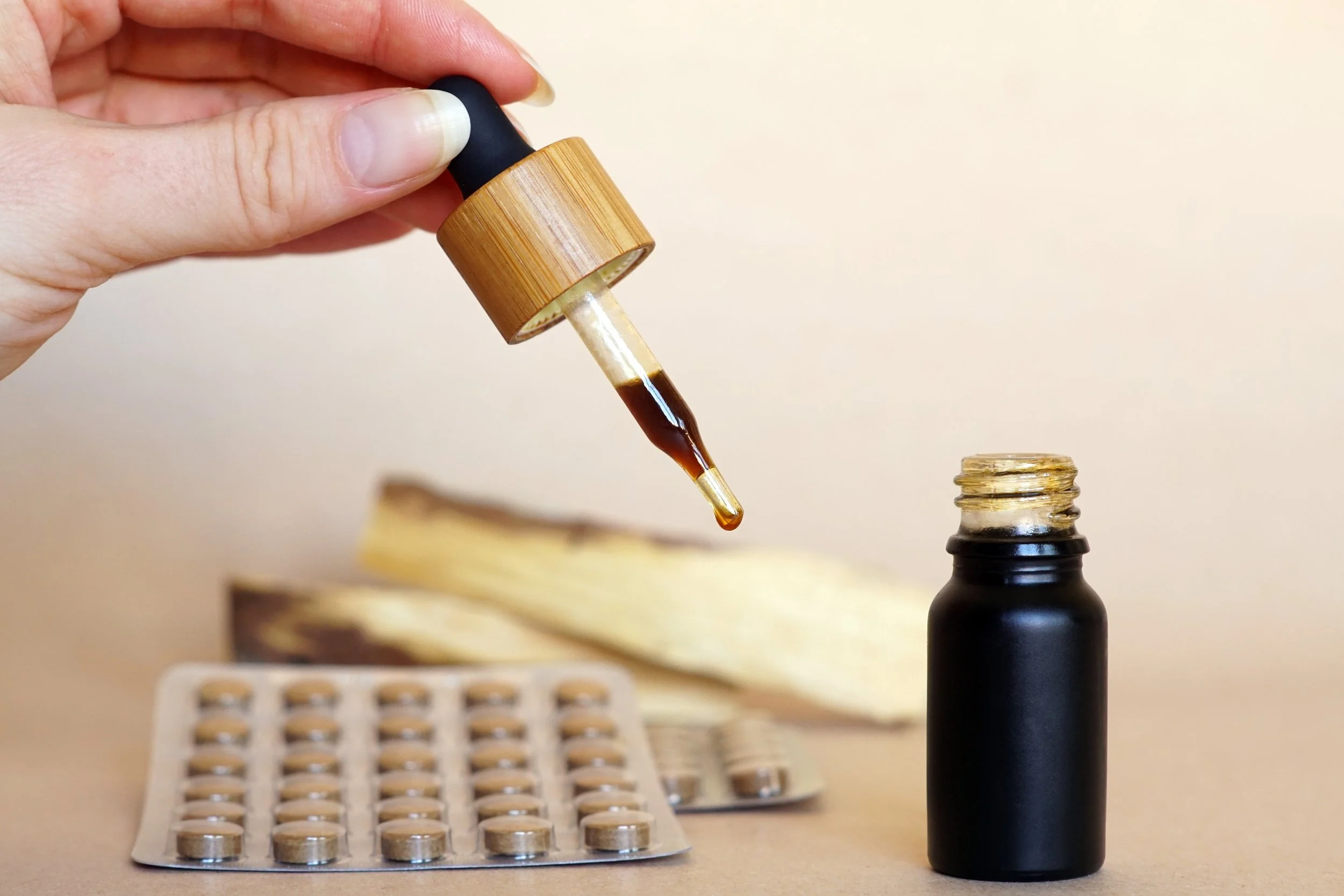 Understanding Your Medications — Compounded vs. Commercial Pharmacy