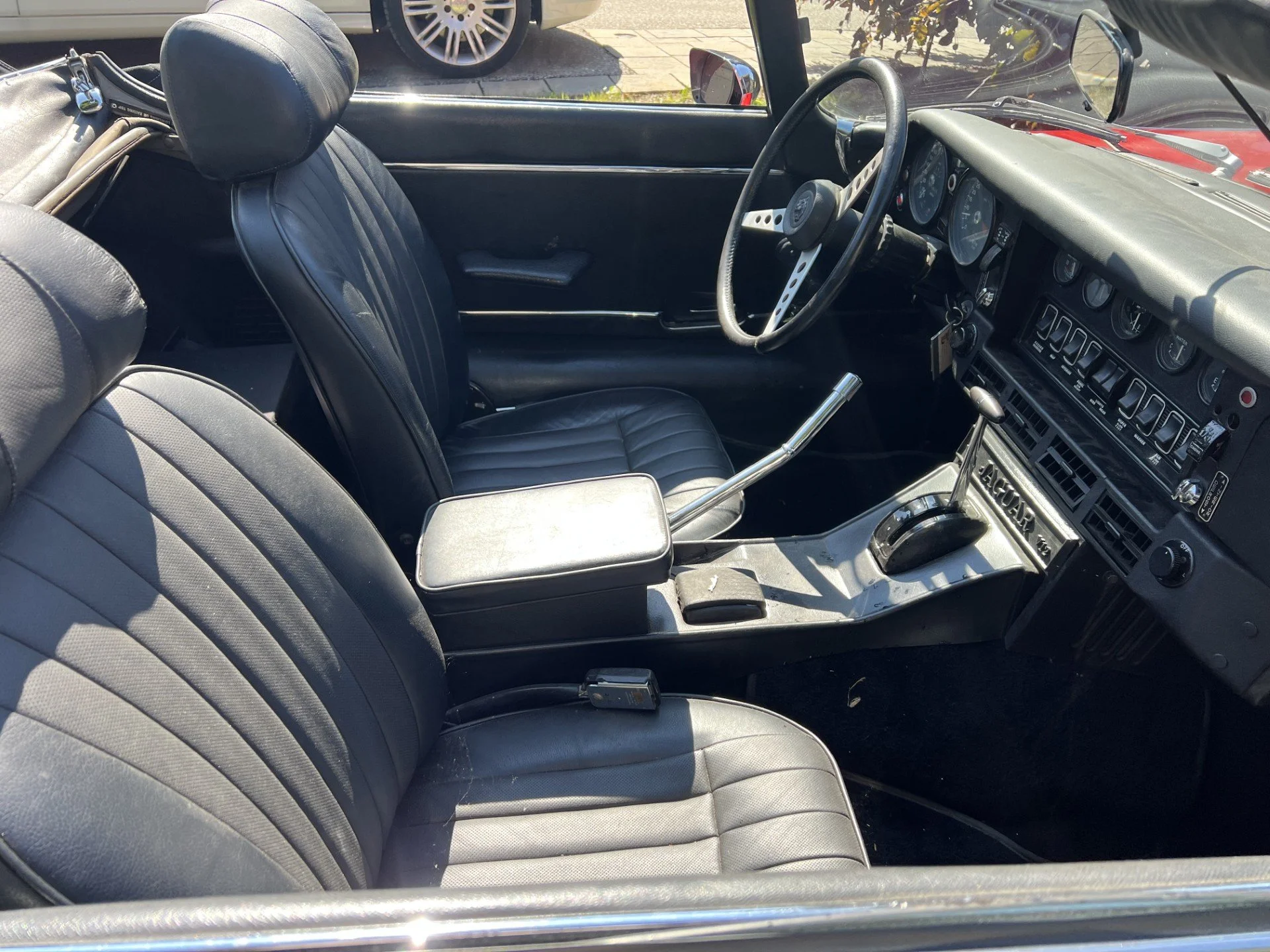 9a955628-f86f-4428-9408-13ae8e61680f.jpg