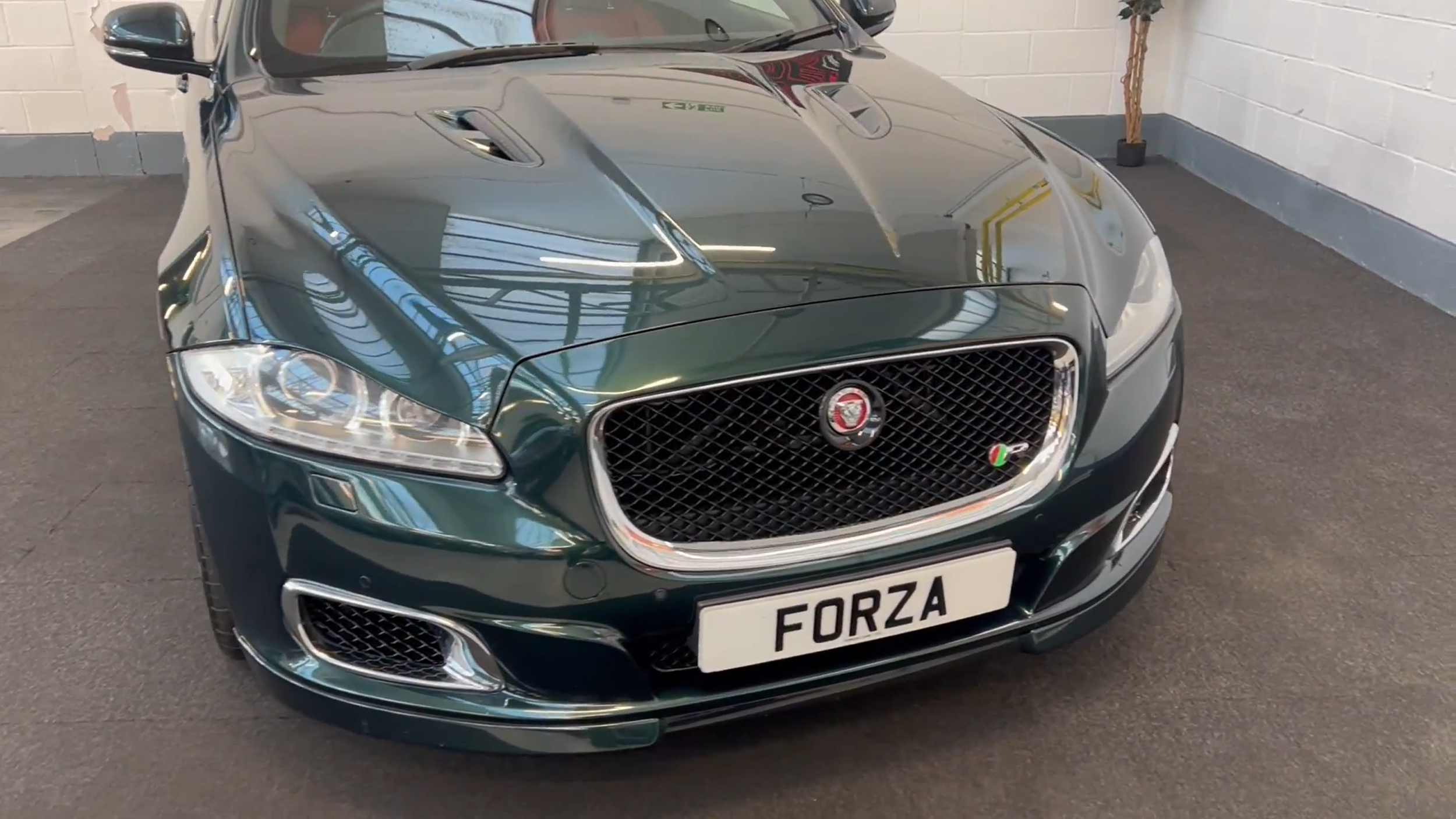 2015 XJR FRONT VALANCE 3.png
