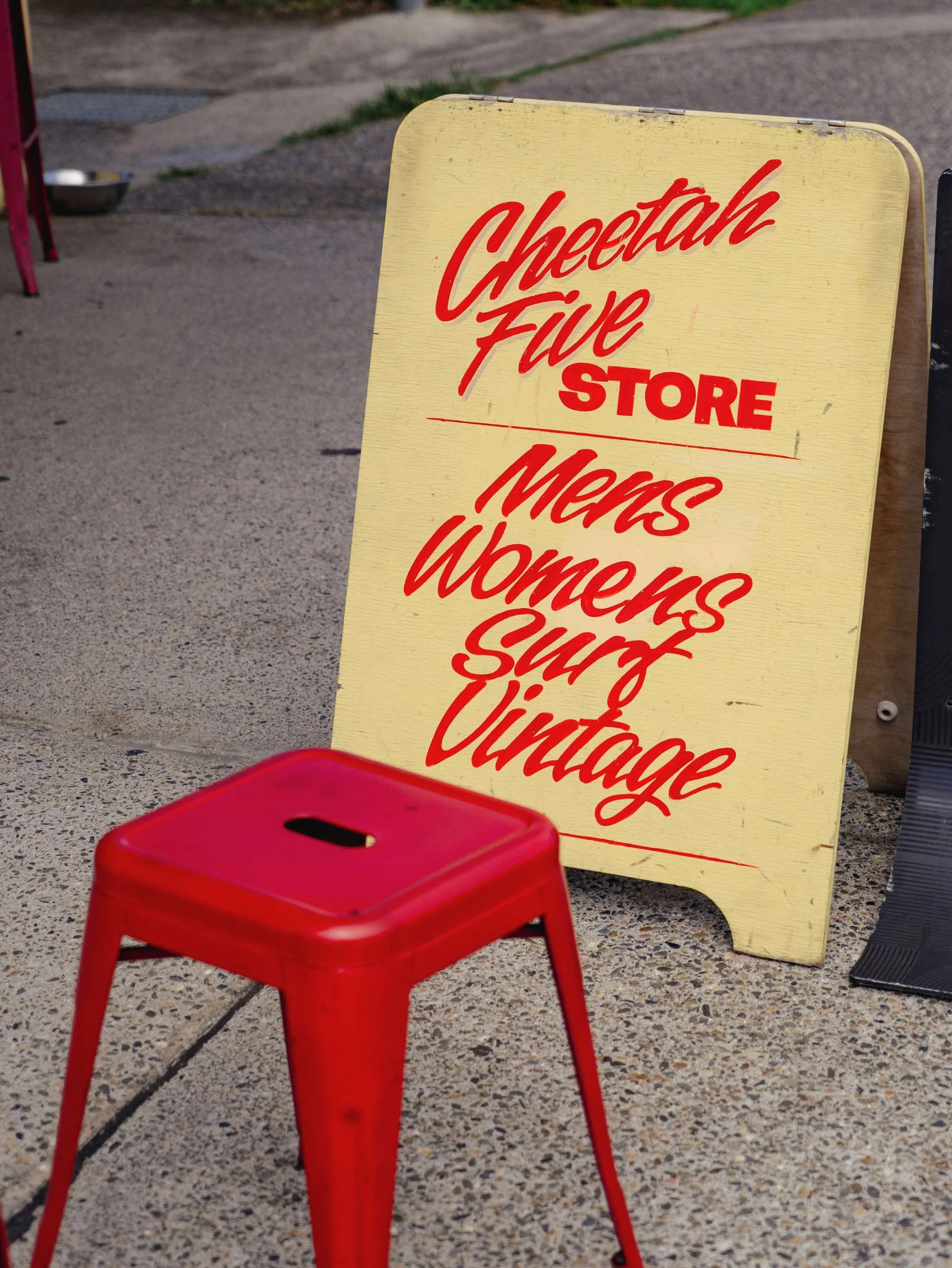 Cheetah Five Cafe photography in Crescent Heads, NSW Australia coffee spot for beach locals with a gift shop and clothing store 