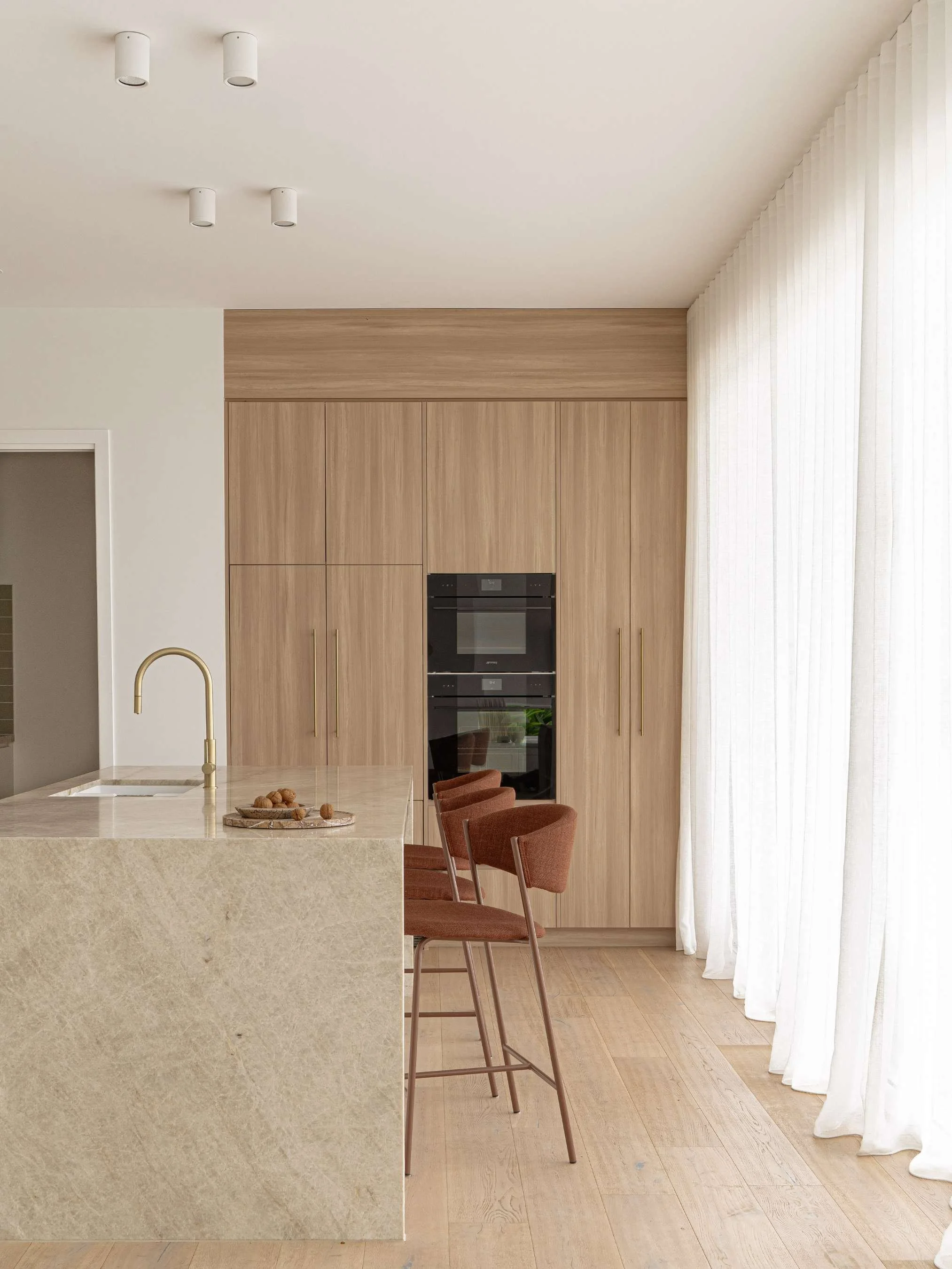 Burleigh Heads Photographer and interior stylist, shooting lifestyle images of interiors and architecture in the Gold Coast Australia 