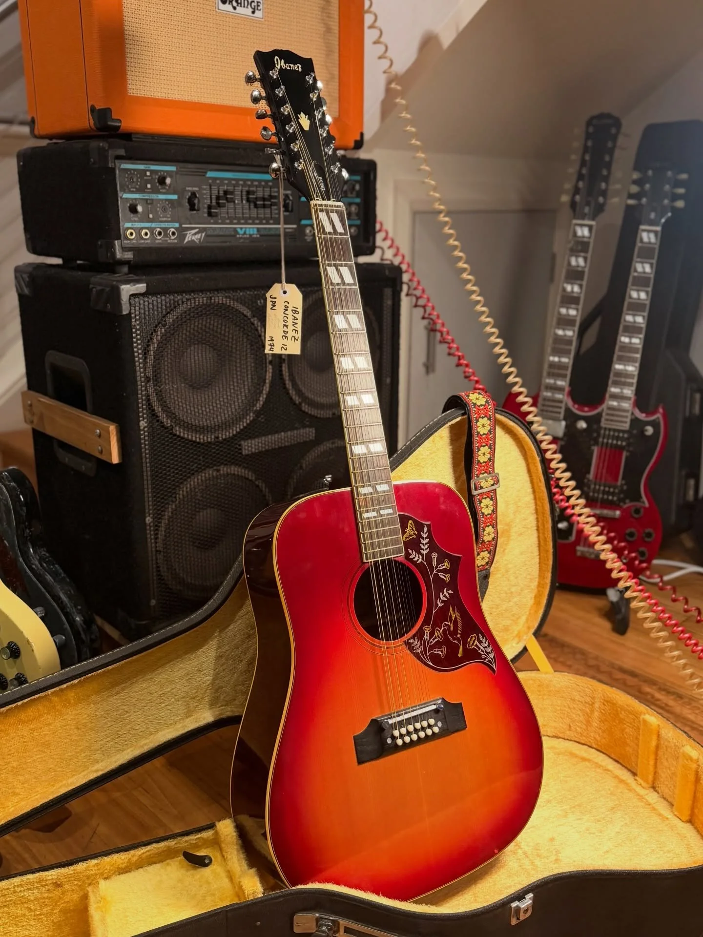 new guitar day 🌁 got a vintage 1974 12-string Ibanez Concord Hummingbird after selling my Ultra Strat (check out the last slide for the Dunlop pick from its original owner in the 80s) #vintageguitar #12string #ibanez #hummingbird #gibson