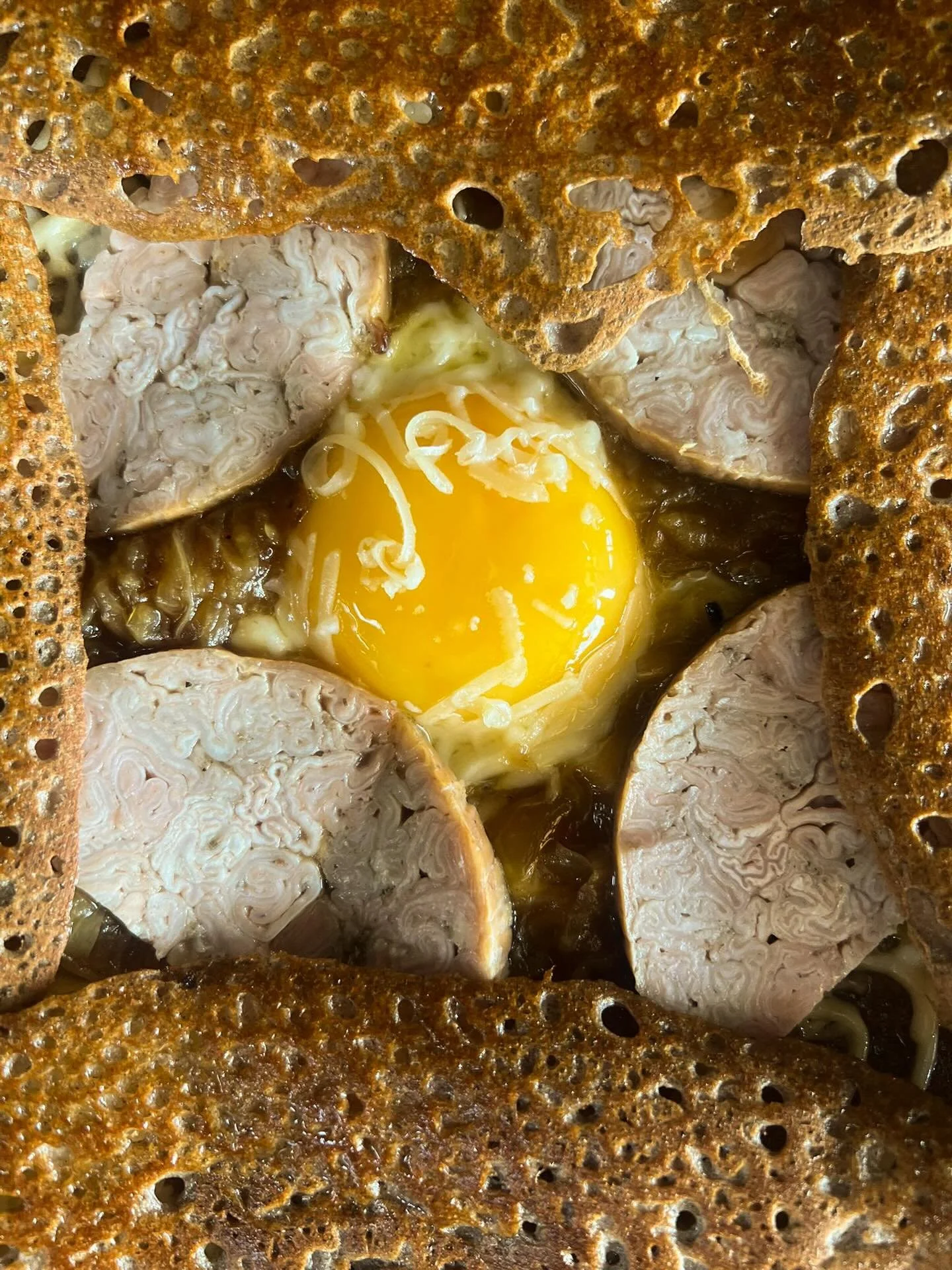 I GALETTE DE SAISON I

Andouille de Vire, chutney d&rsquo;oignons, sauce moutarde

Venez d&eacute;guster notre galette de saison au restaurant d&rsquo;application 

#food #saintmalo #bretagne #atelierdelacrepe #galettes