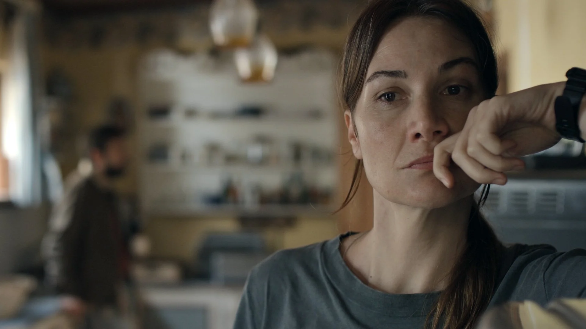 Erica Wessels in Nico Scheepers' crime series Donkerbos, which cracked Berlinale Series Market Selects. PR by Plot Twist. 