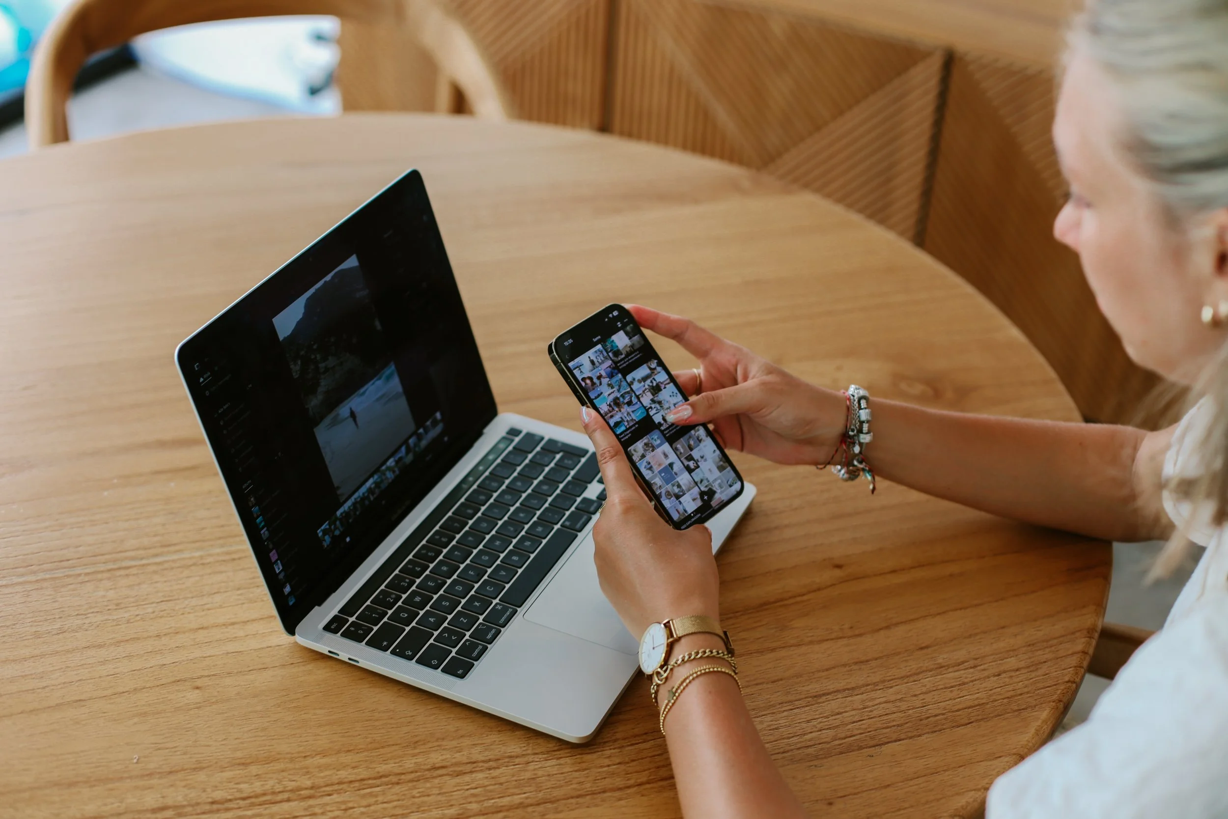 A social media marketing strategist having a behind the scenes content shoot on Mallorca.