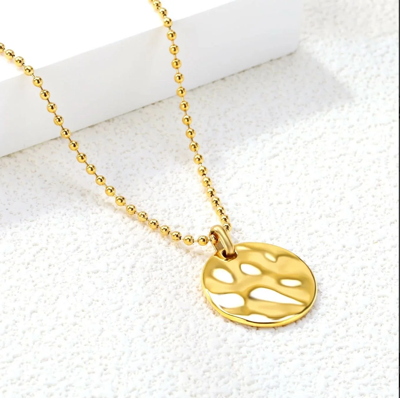 Textured Gold Elegance Pendant Necklace
