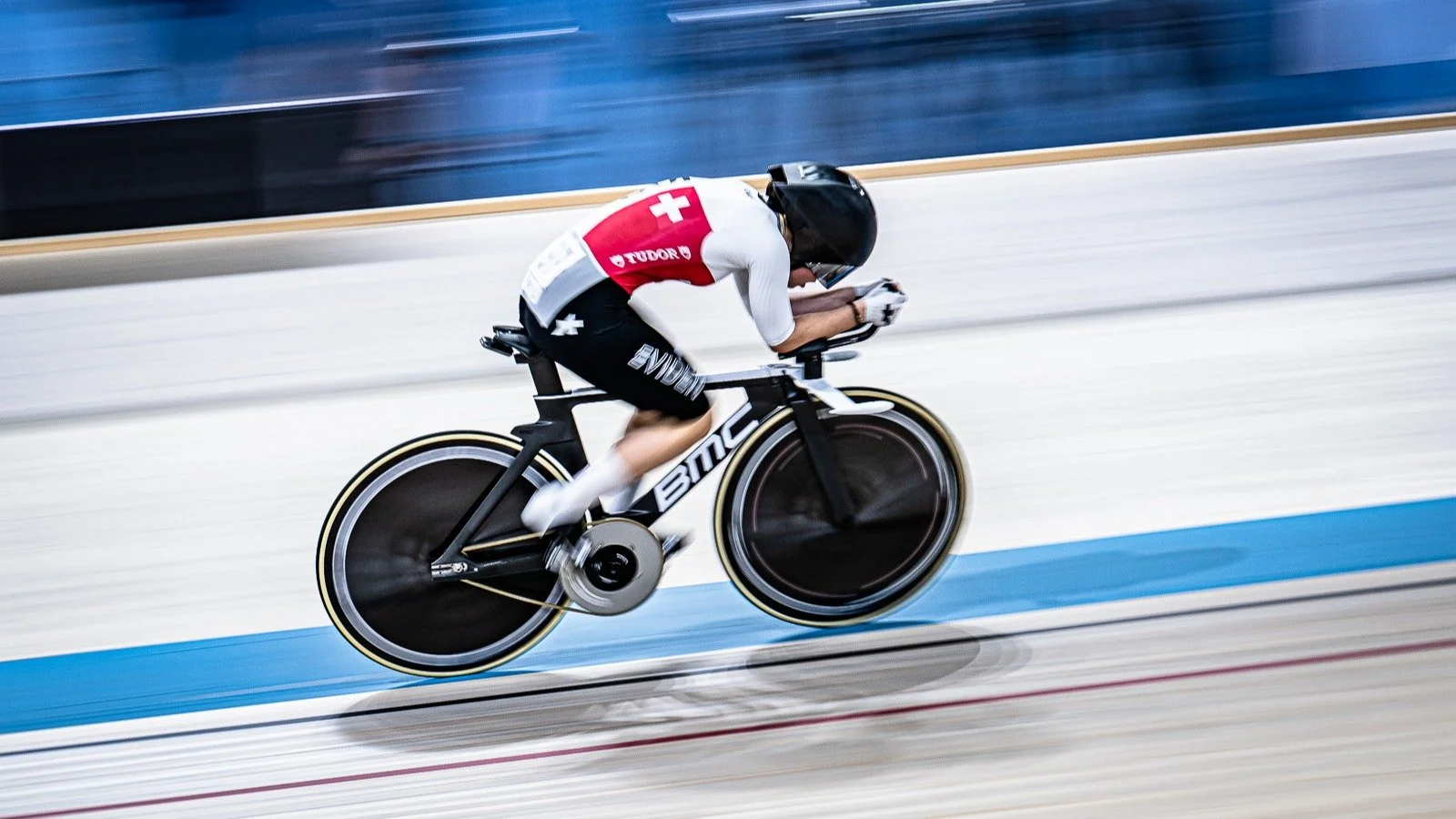 European Track Championships Konya🇪🇺🇹🇷

3 starts, 3 new swiss records!🔥

IP 4k: 4:32.764
TP 4k: 4:12.094

Teşekk&uuml;rler @swisscyclingteam for the support!!!<3

📸 @frontalvision