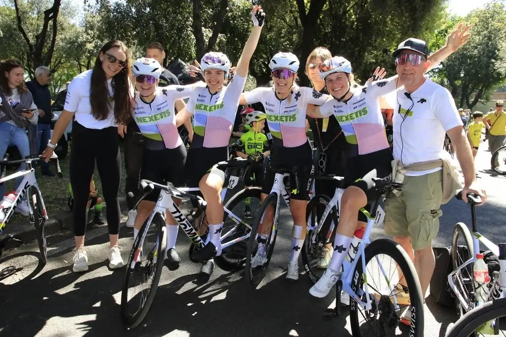 short trip to rome for a little dolce vita and some fast pedaling 🇮🇹

Gran Premio Della Liberazione Donne 1.1, a race I fell in love with two years ago <3. coming back in NEXETIS colors, taking the win with the girls, and even sharing the podium