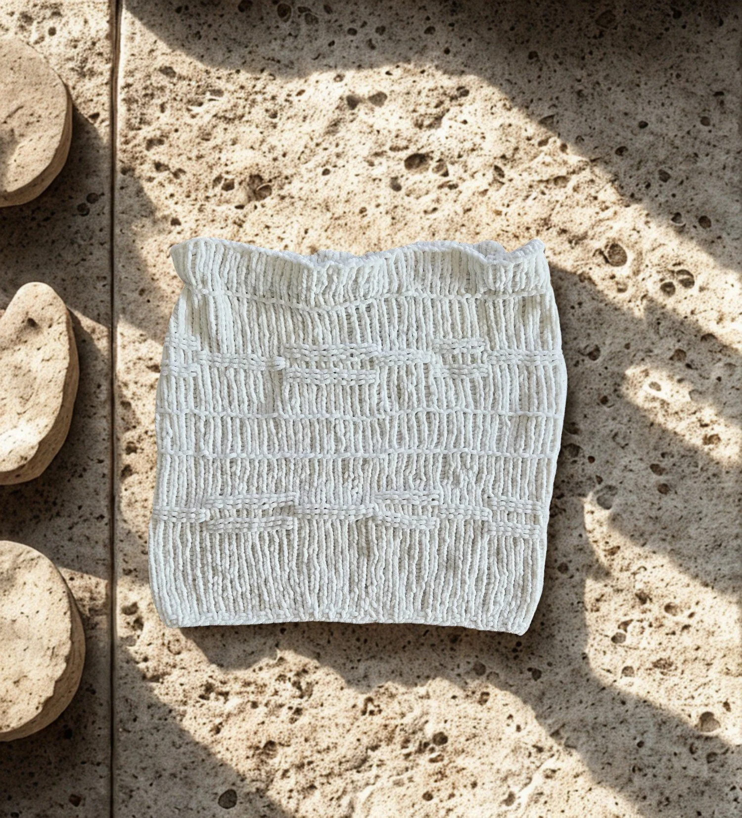 02_Soft Cloud Scarf_Schlauch Schal Weiss_CHF 85.jpg