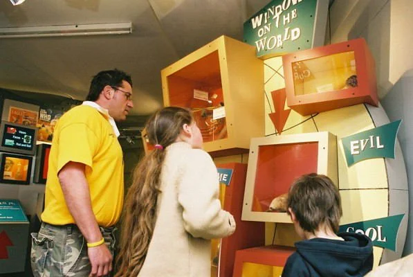 Curiosity Shop 009.jpg