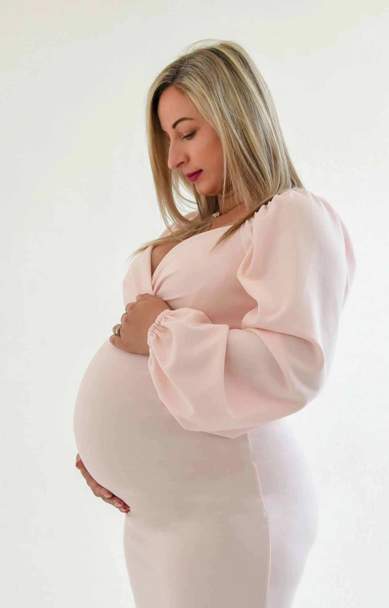 Your Bump Is Not a "Before" Photo — Why Waiting to Document Your Pregnancy Costs More Than You Think
