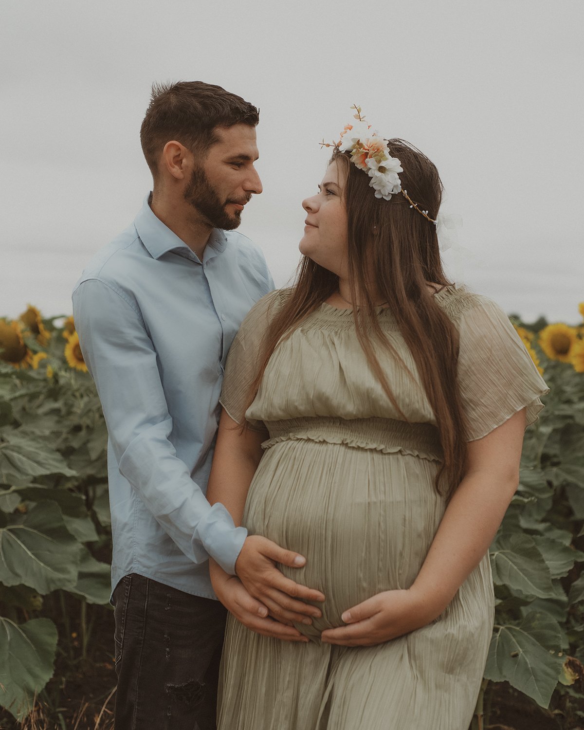 Maternity photography London, Tower Bridge