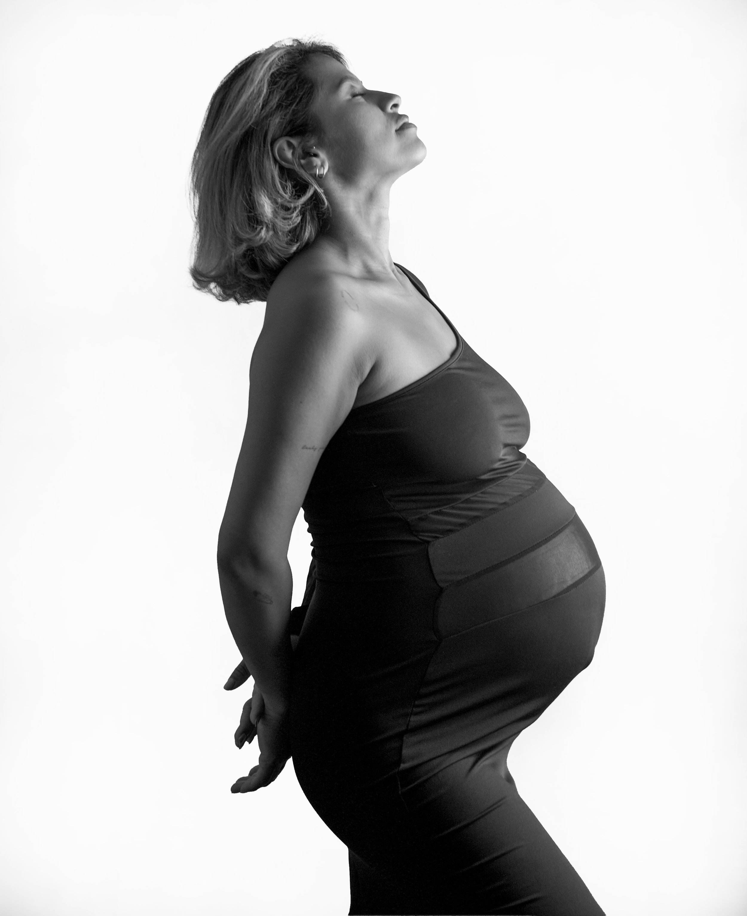 Luxury maternity photographer London & Surrey