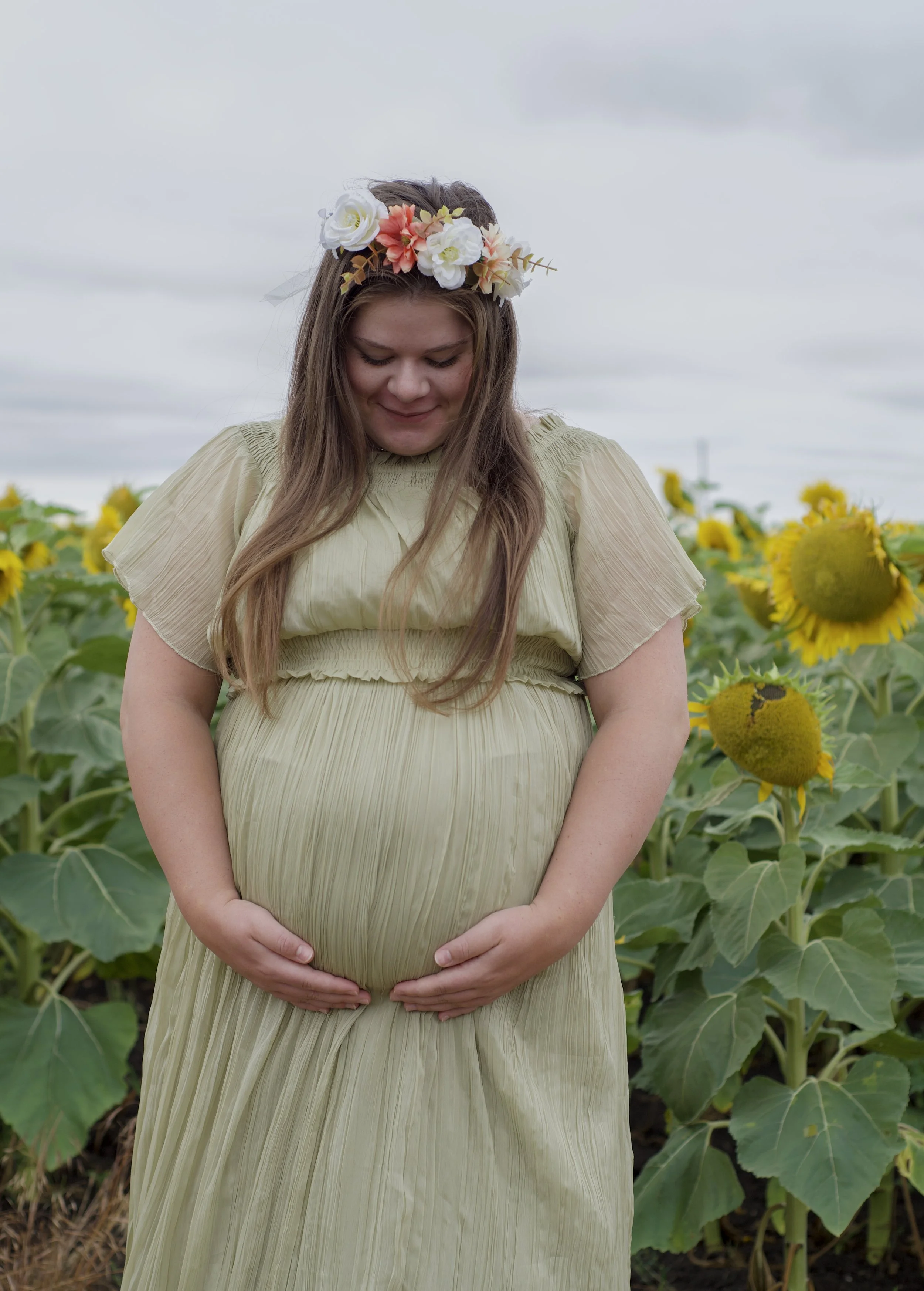 Outdoor maternity photography in London and Surrey 