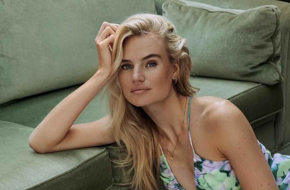 Photography: Anne Timmer
Styling: Lynn Vaessen
Model: Anne Timmer
MUA: Sanne Le Gras-Bleeker
Client: MIAB Jewels