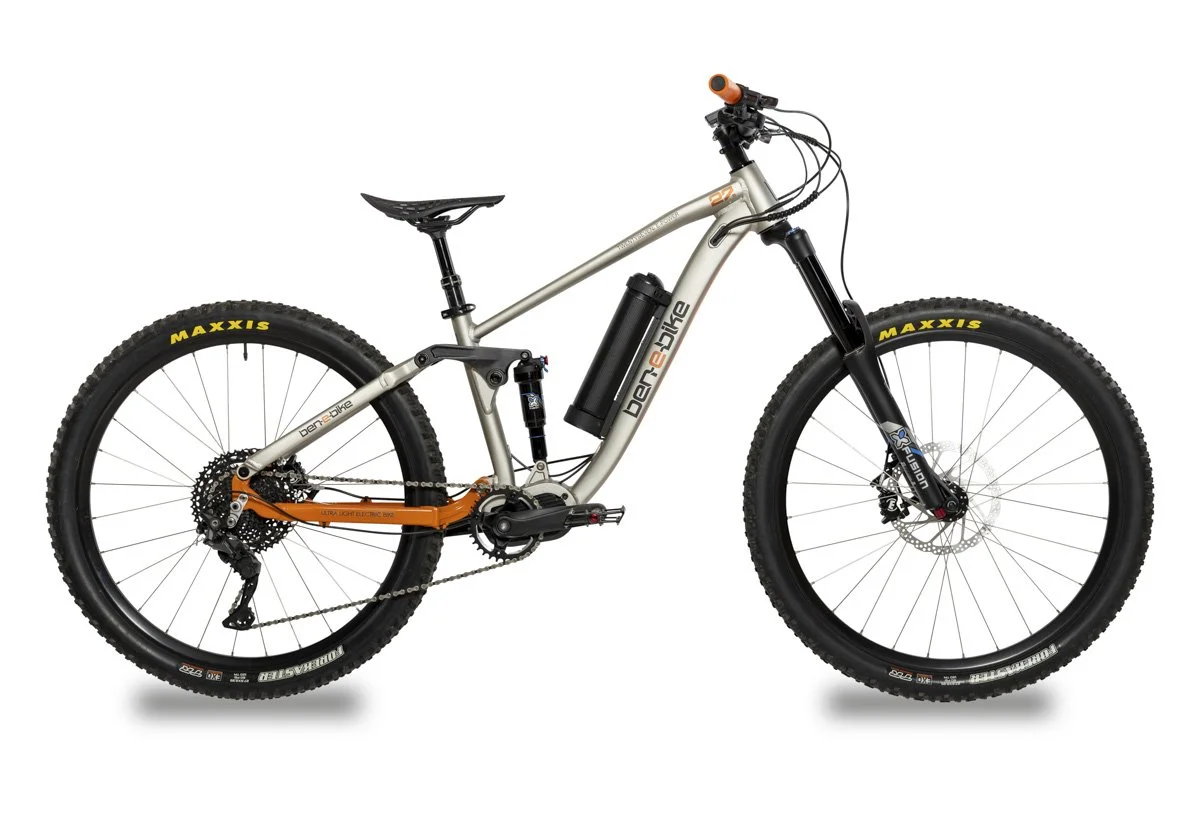 Ben-e-bike leichtes Fully mit Mittelmotor für sportliche Frauen und Männer
