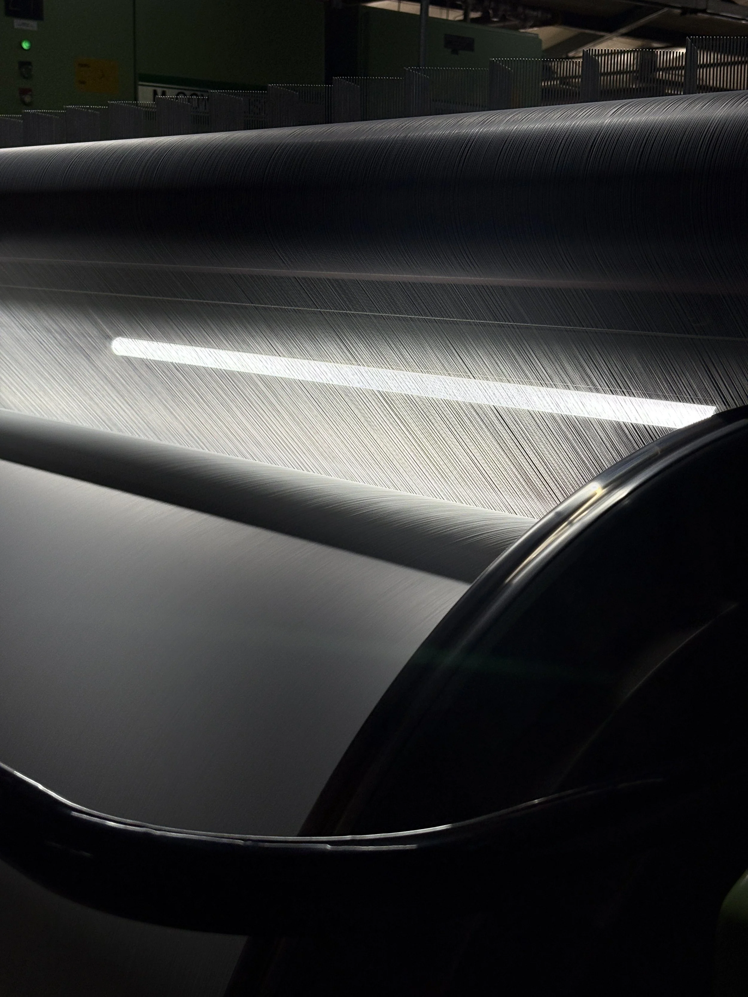 Proceso de urdido directo textil con fibras sintéticas para tejido plano