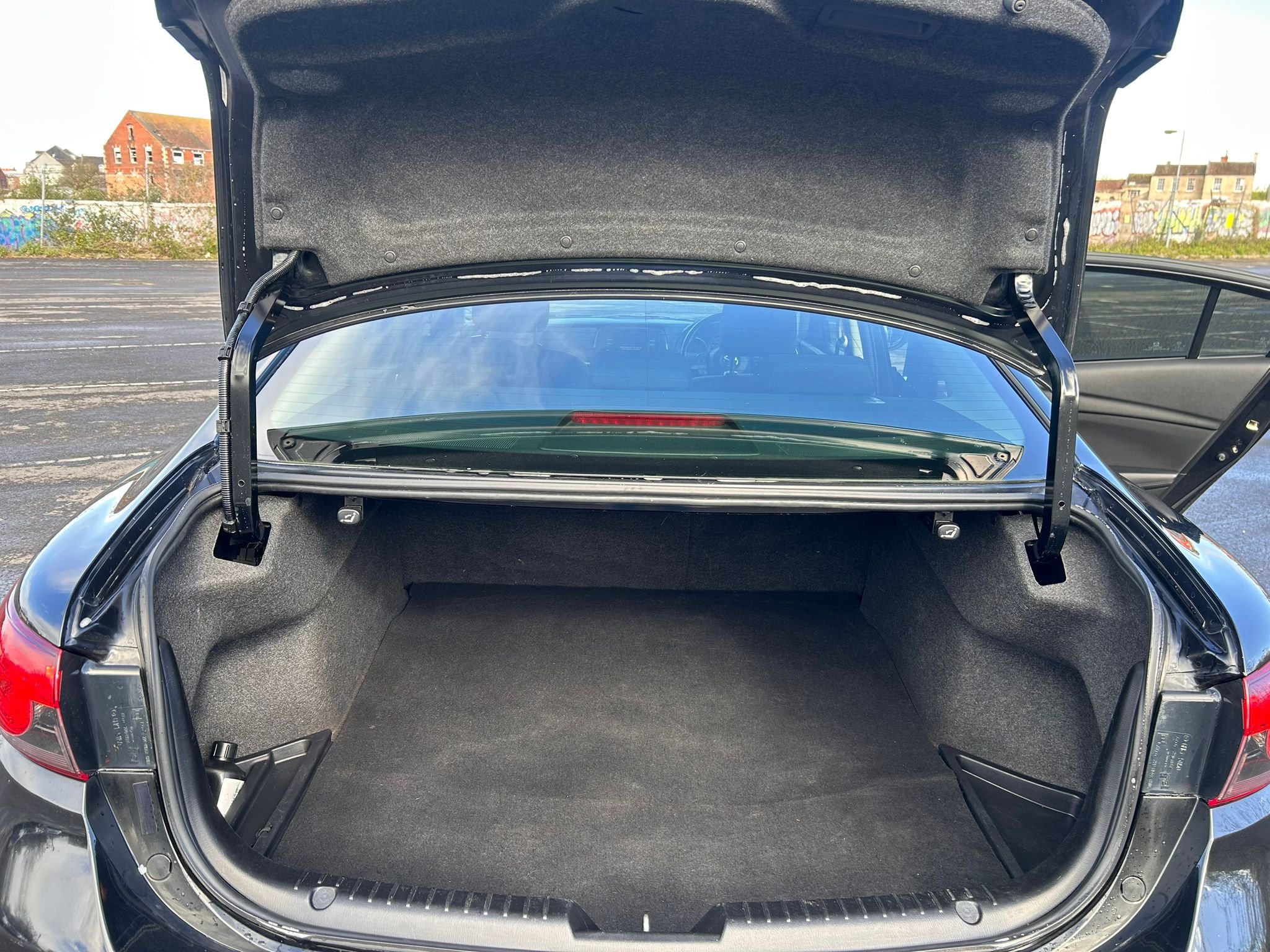 WhatsApp Image 2026-04-12 at 16.46.42 (5).jpeg