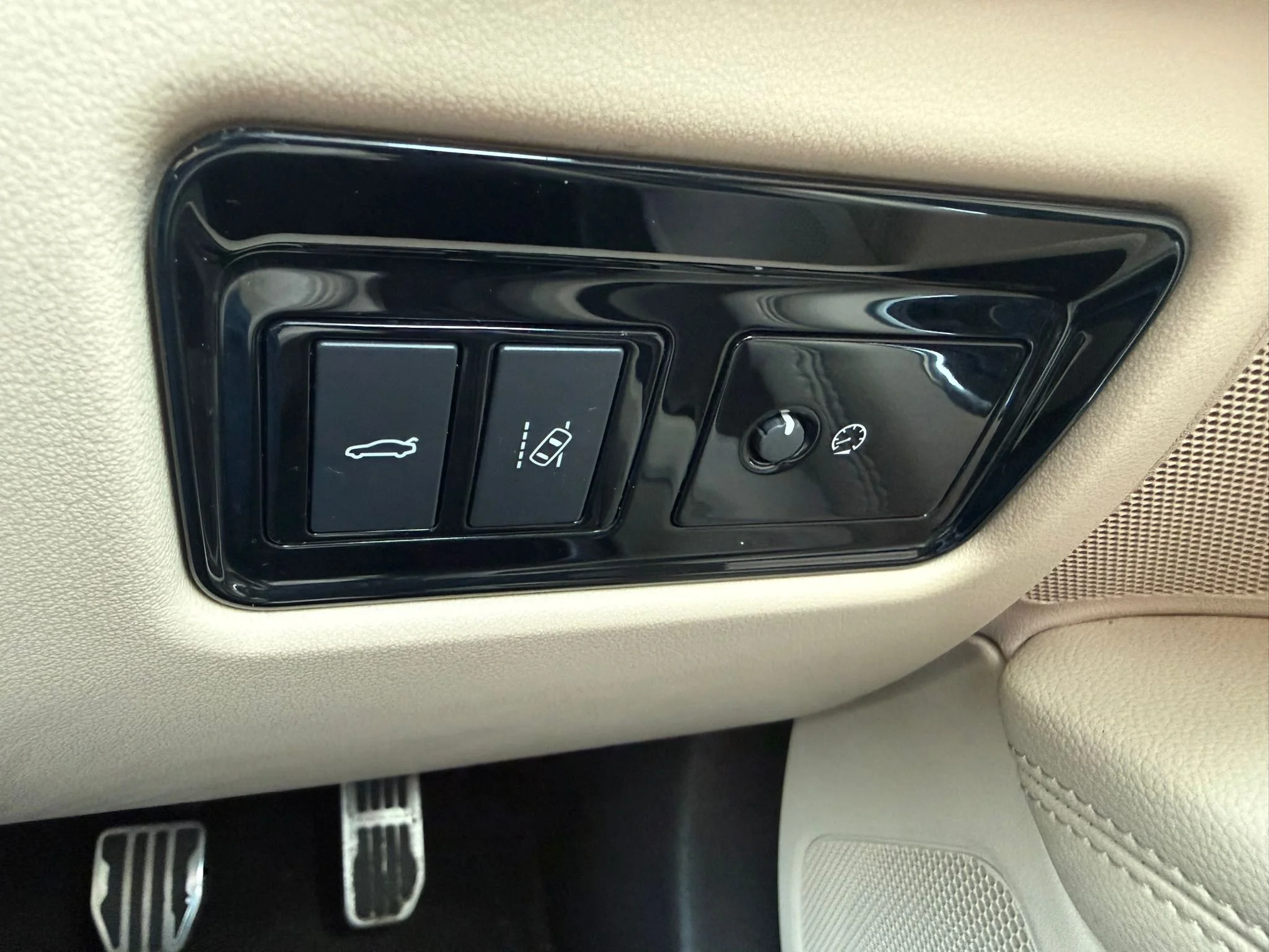 WhatsApp Image 2026-03-31 at 10.30.40 (3).jpeg