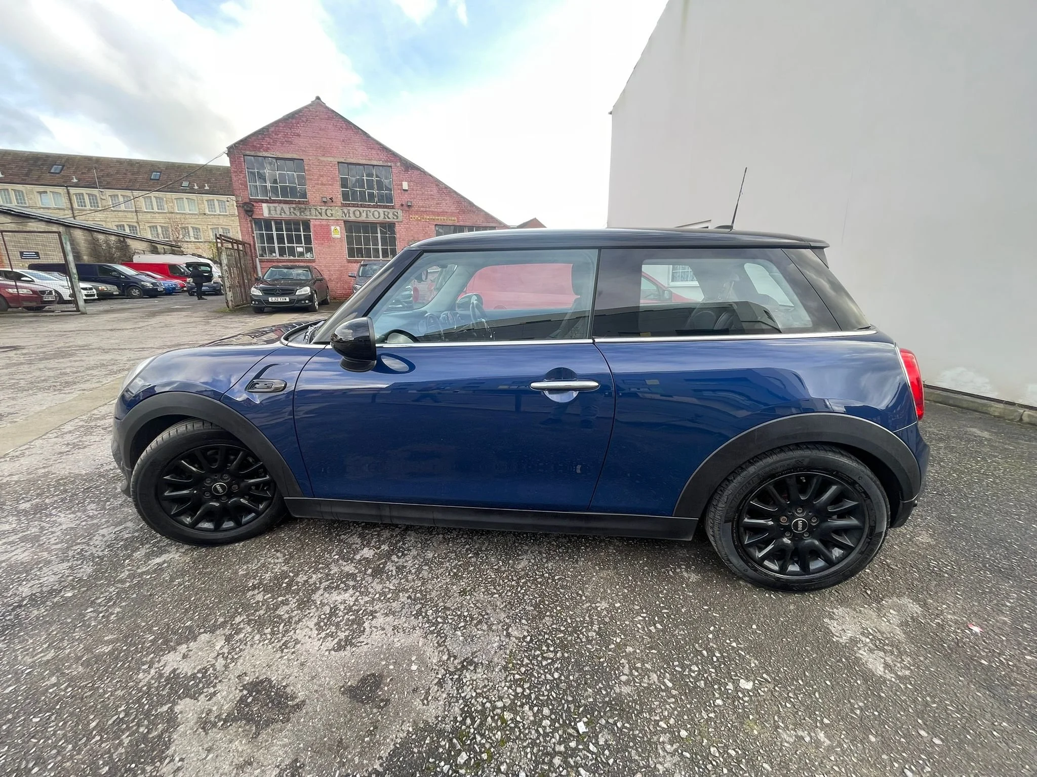 WhatsApp Image 2026-02-09 at 14.33.42 (1).jpeg