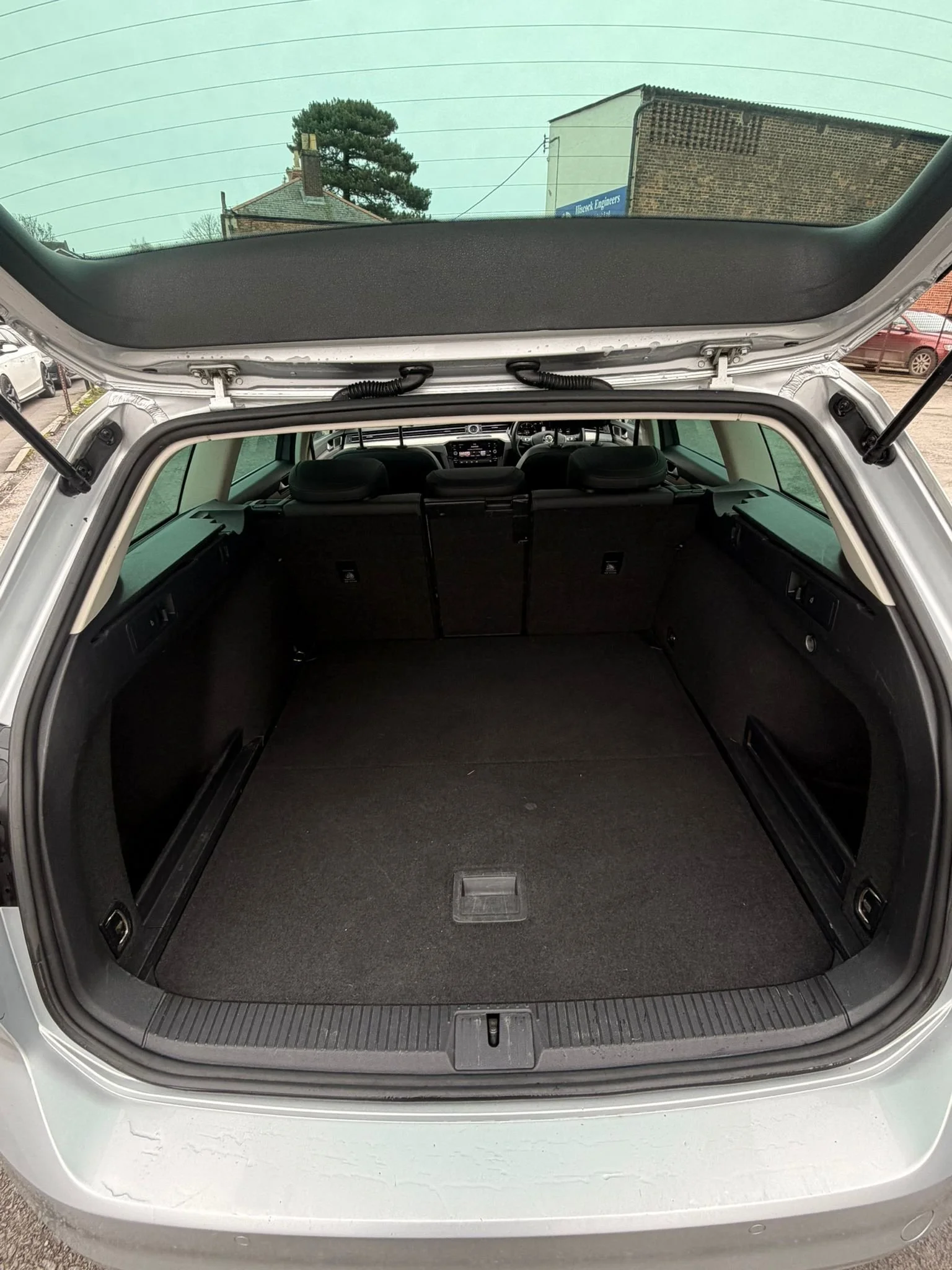 WhatsApp Image 2026-02-17 at 15.50.06 (4).jpeg