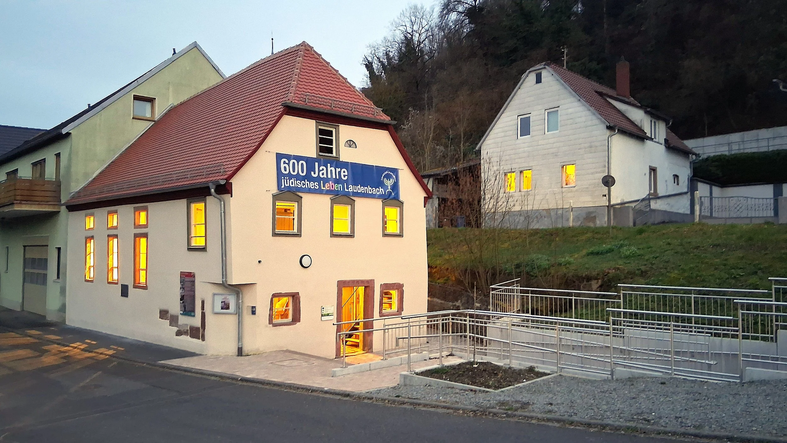Abend der Poesie  - Lesung mit Musik mit dem Aktuellen Karlstadter Theater