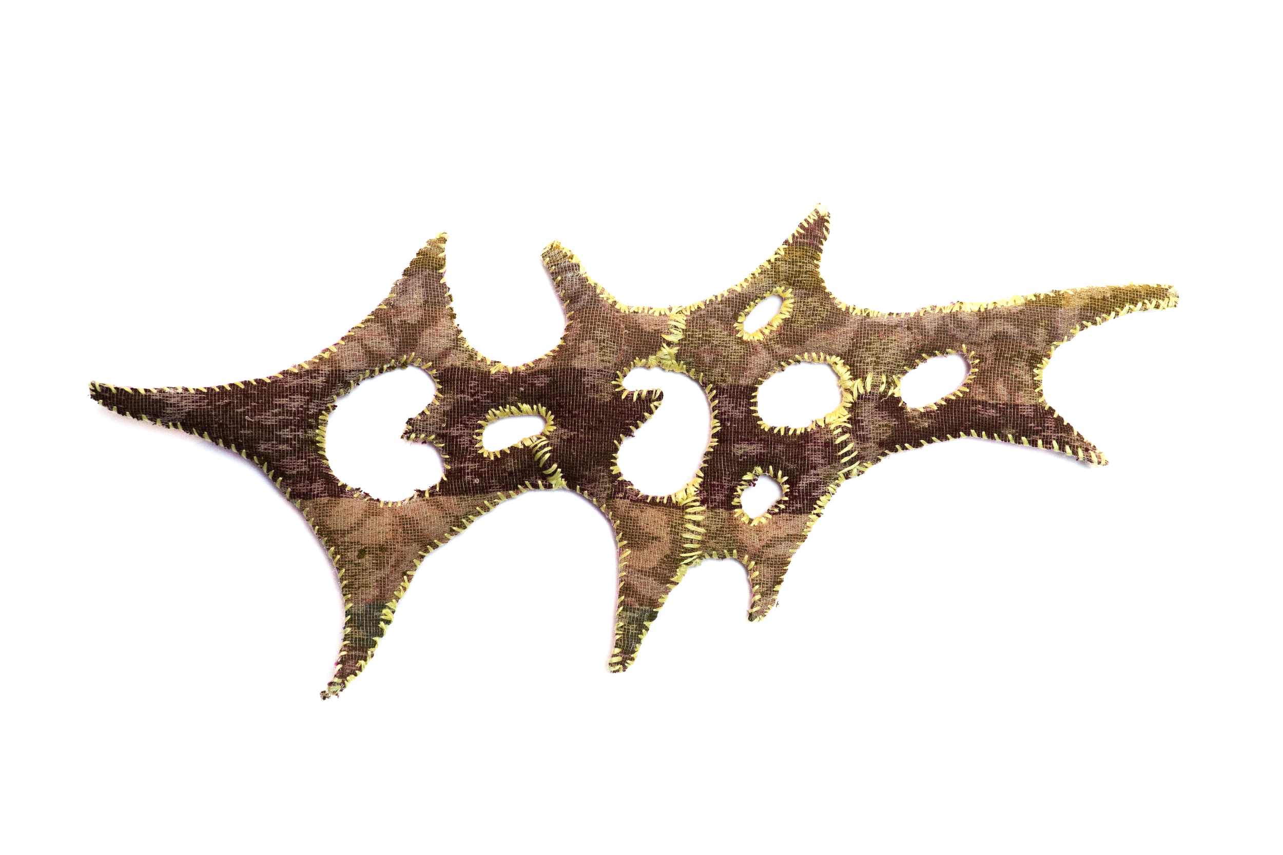  Ponto de Fuga, 2026
—
Tapete, algodão cru tingido, costura e estopa
30 x 65 x 3 cm