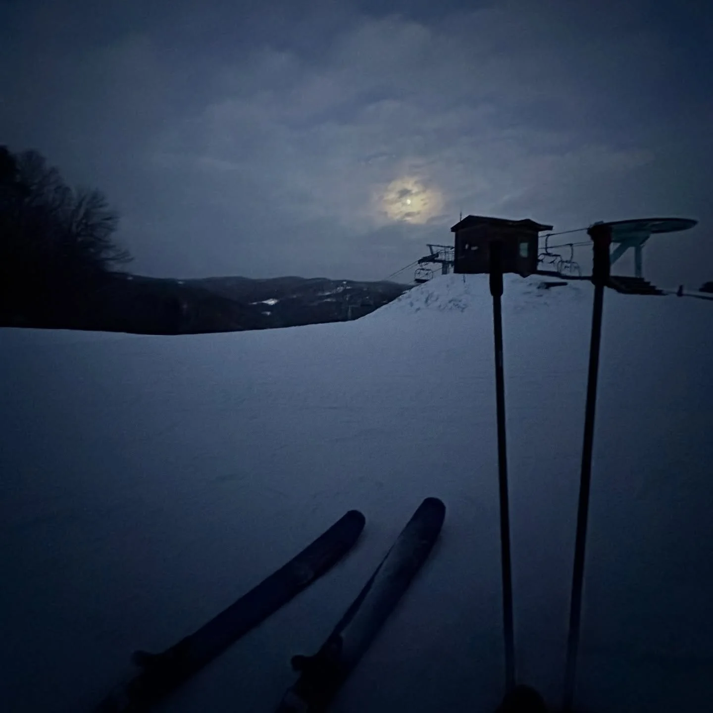 Skinning up at night has its upsides.