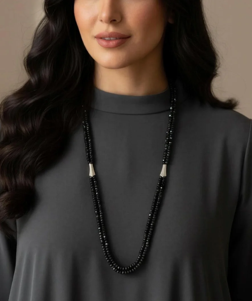 ABÈRA | Midnight Navy Bead Necklace — عقد الخرز الكحلي الداكن