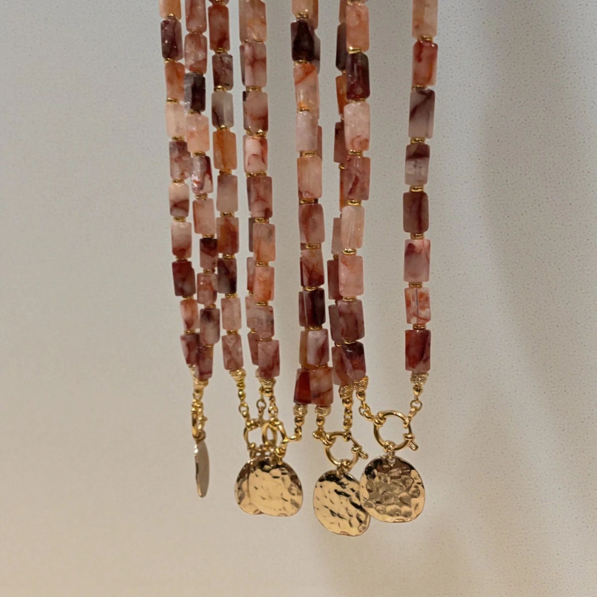 ABÈRA | Red Jasper Gold Pendant Necklace — قلادة يشب أحمر مع قلادة ذهبية